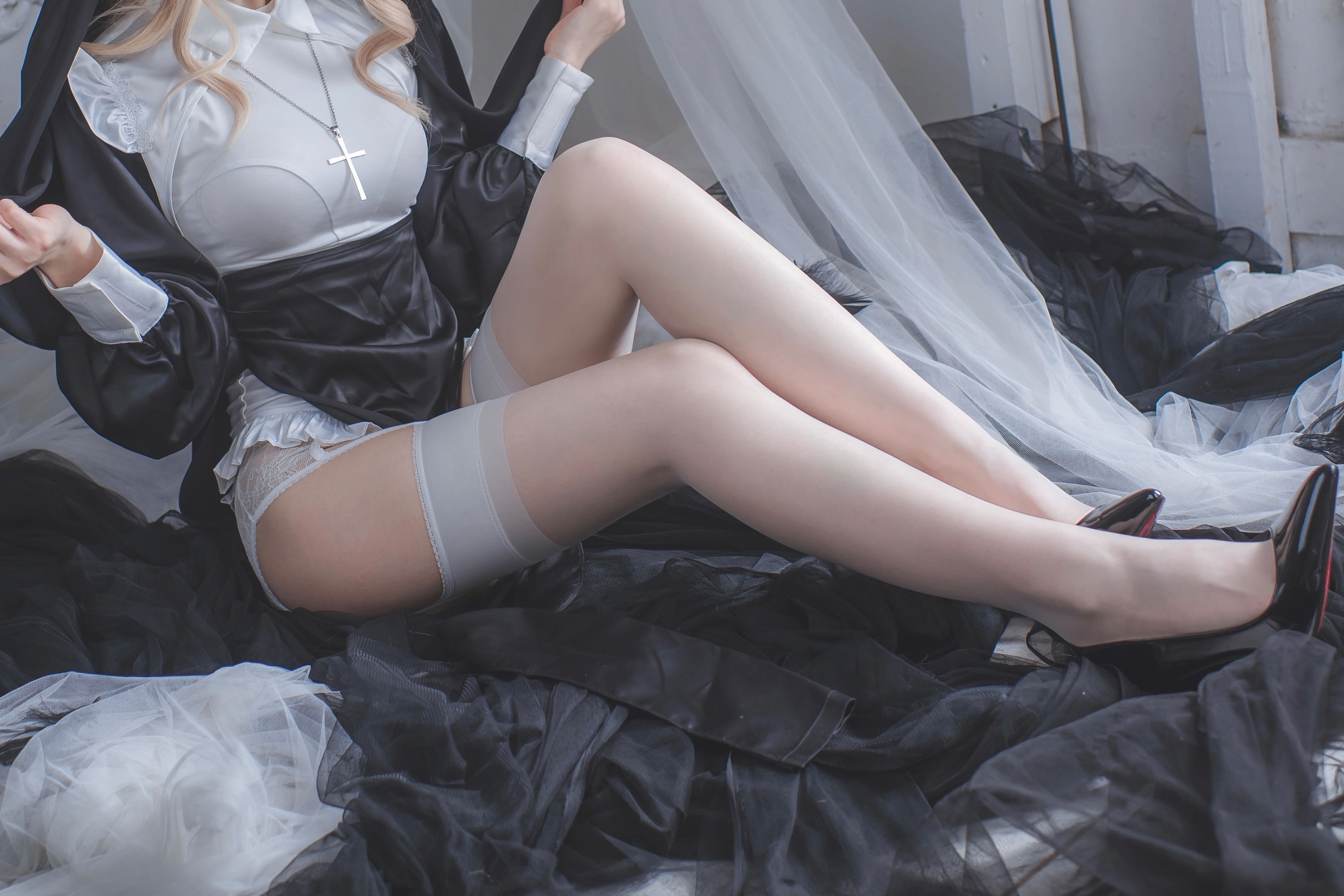 Coser 衣衣 - 修女