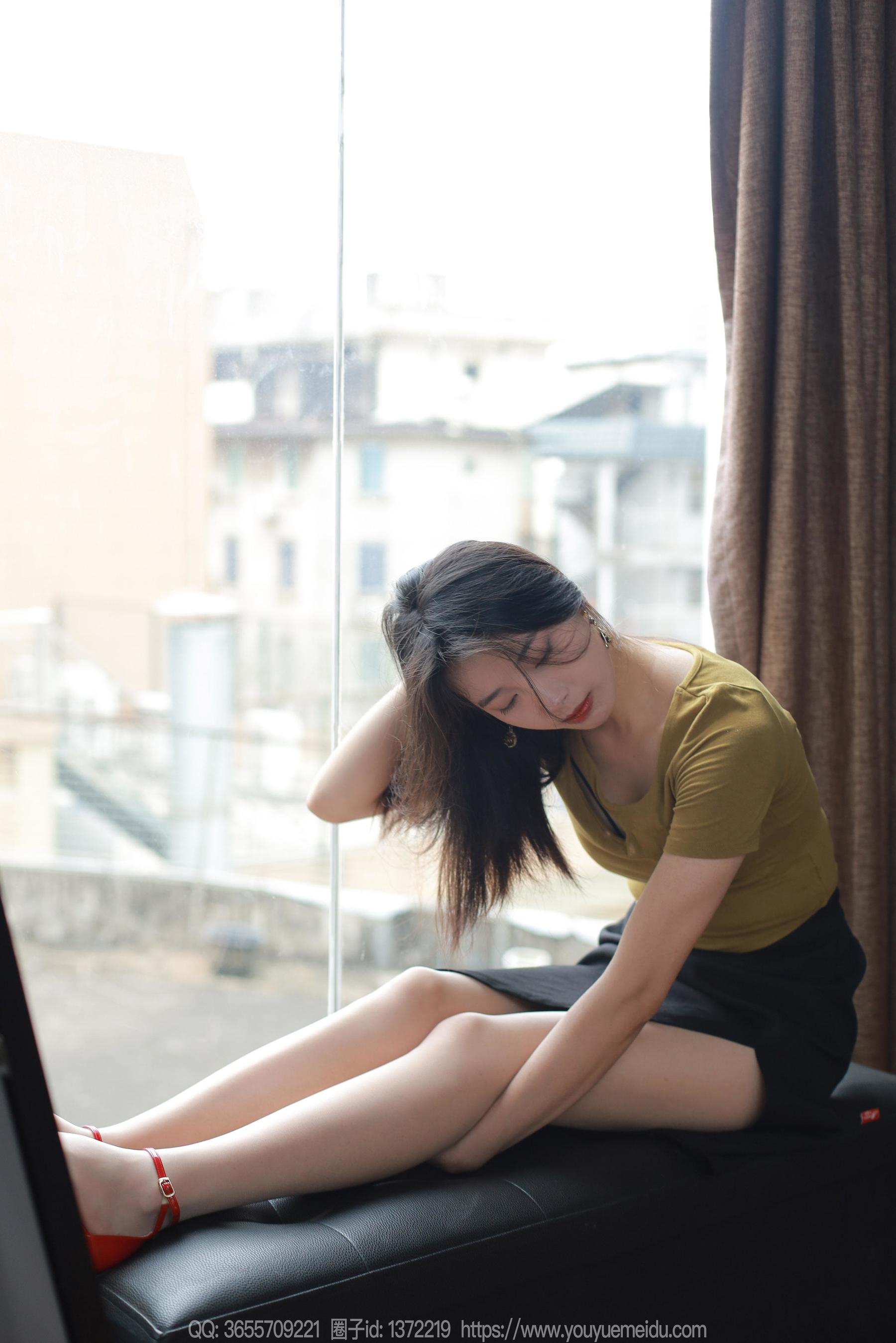 IESS异思趣向 - 模特： 小九 《高叉长裙》