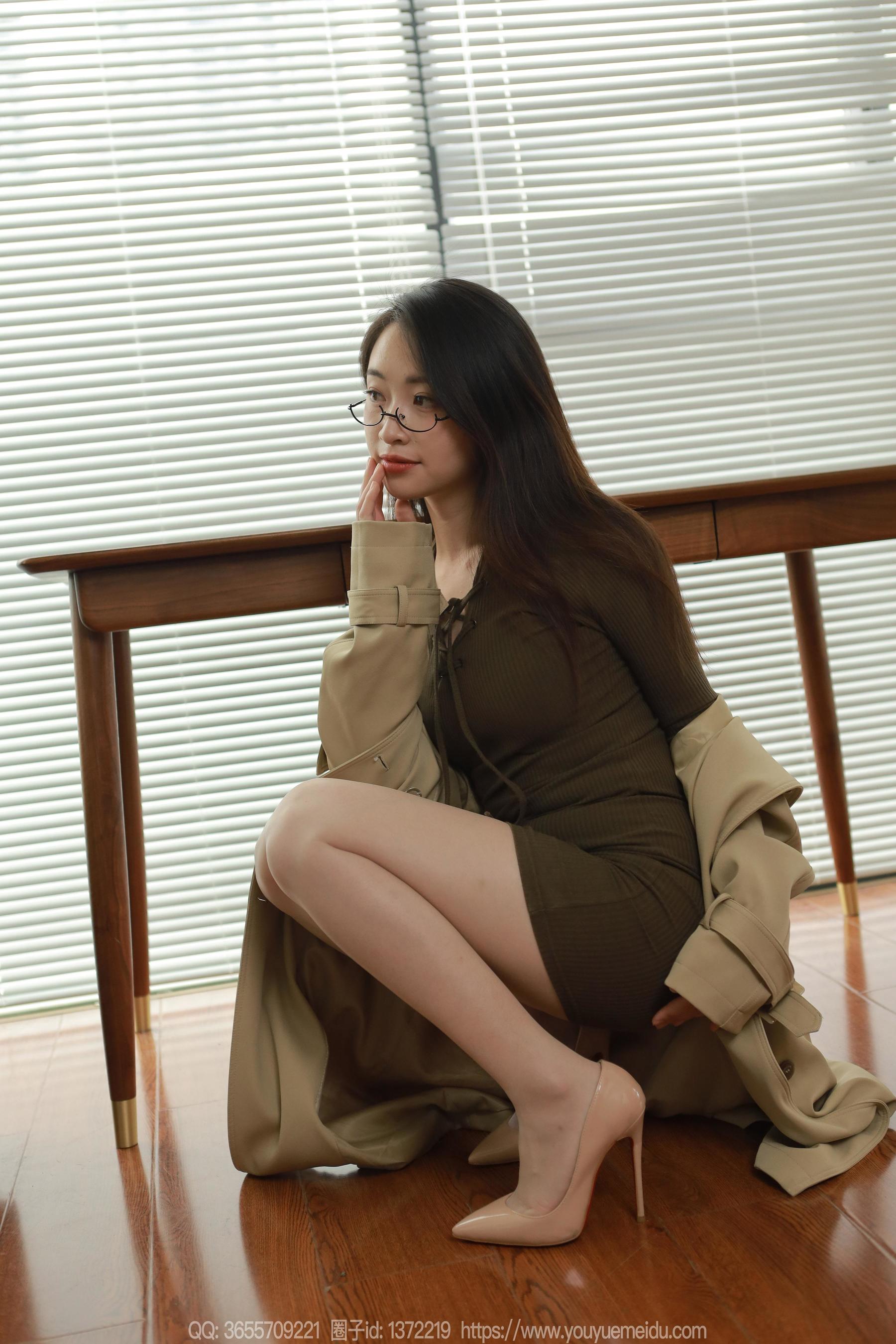 IESS异思趣向 - 模特： 小婕 《包臀肉丝（上）》