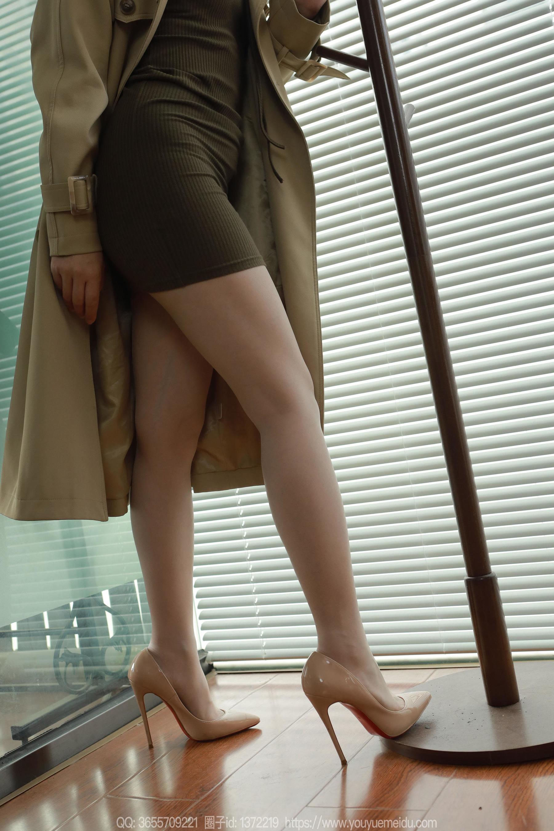 IESS异思趣向 - 模特： 小婕 《包臀肉丝（下）》