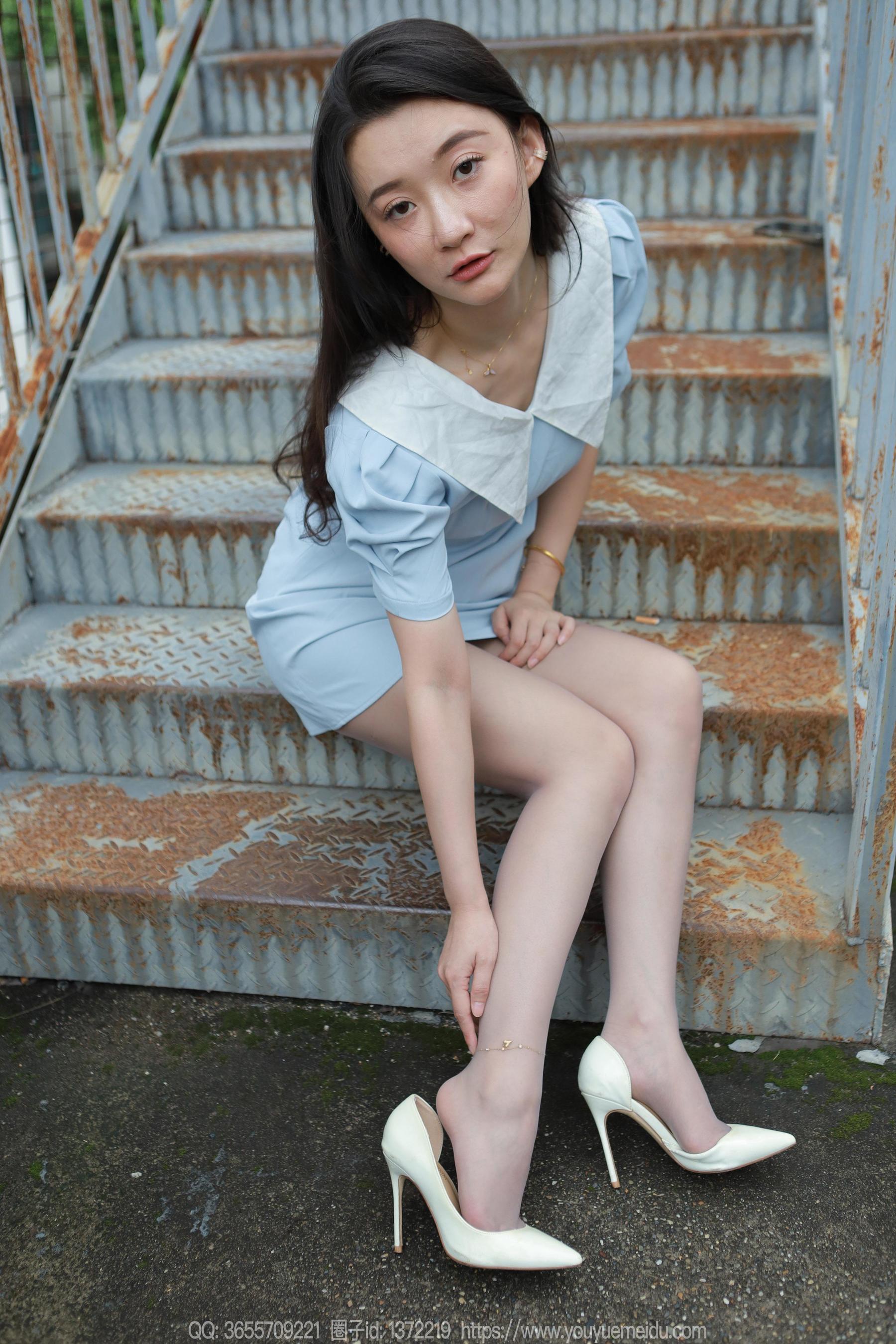 IESS异思趣向 - 模特： 秋秋 《蓝裙甜妹》