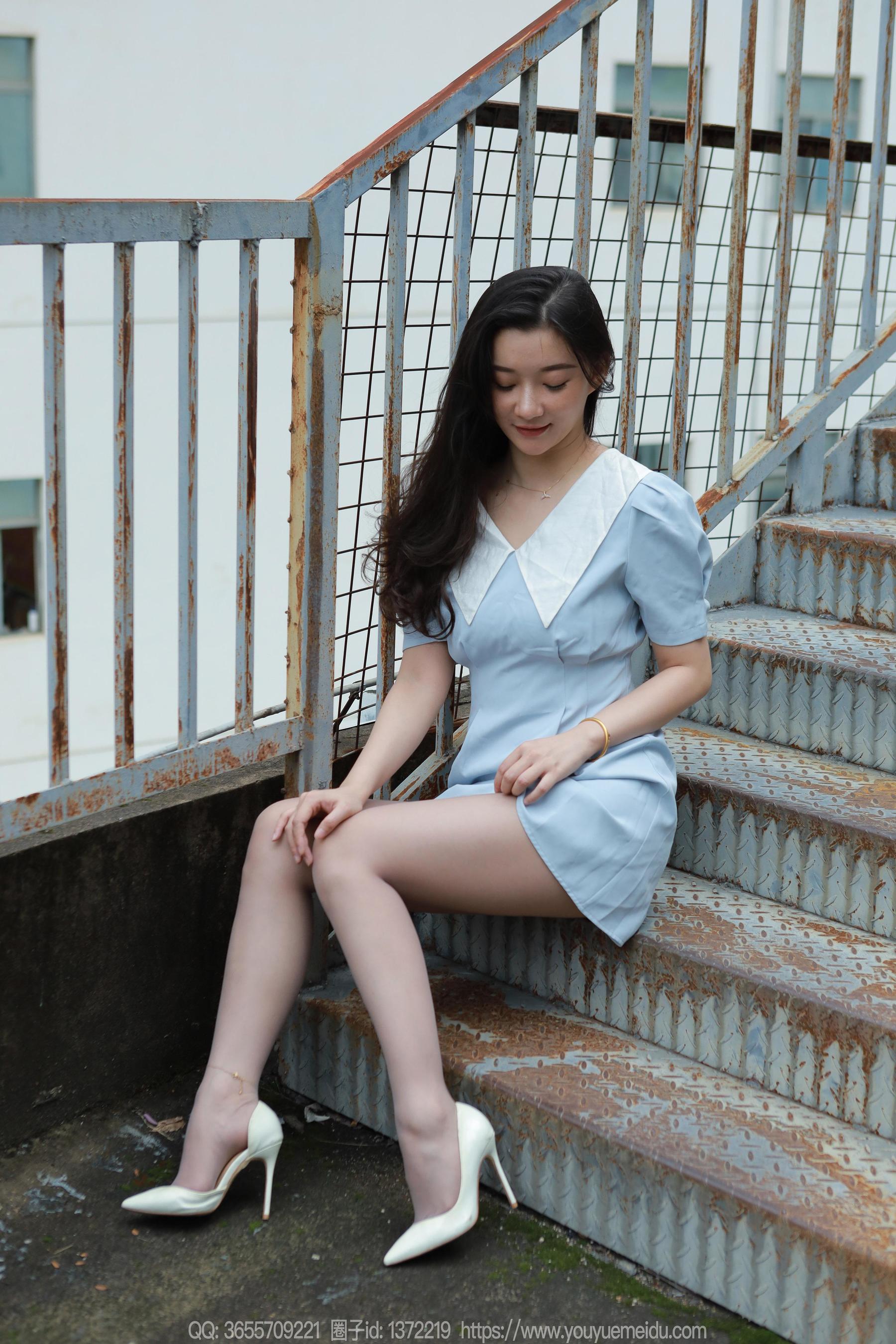 IESS异思趣向 - 模特： 秋秋 《蓝裙甜妹》