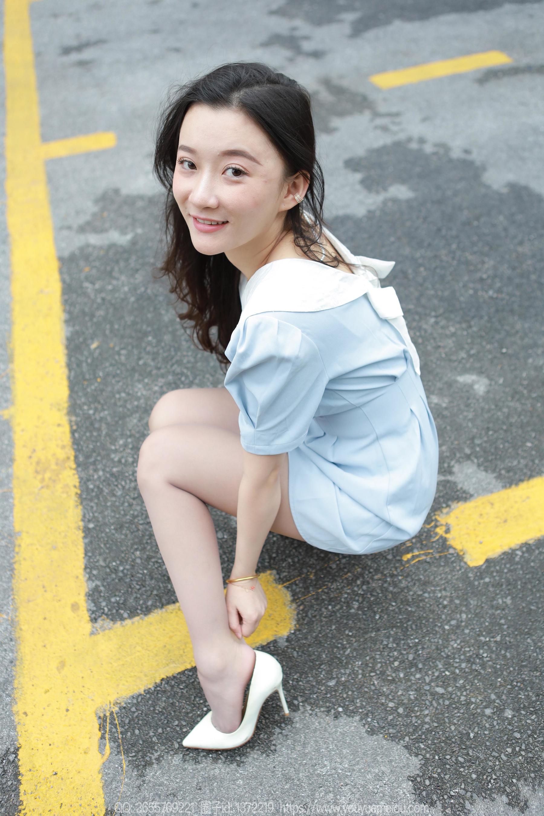 IESS异思趣向 - 模特： 秋秋 《蓝裙甜妹》