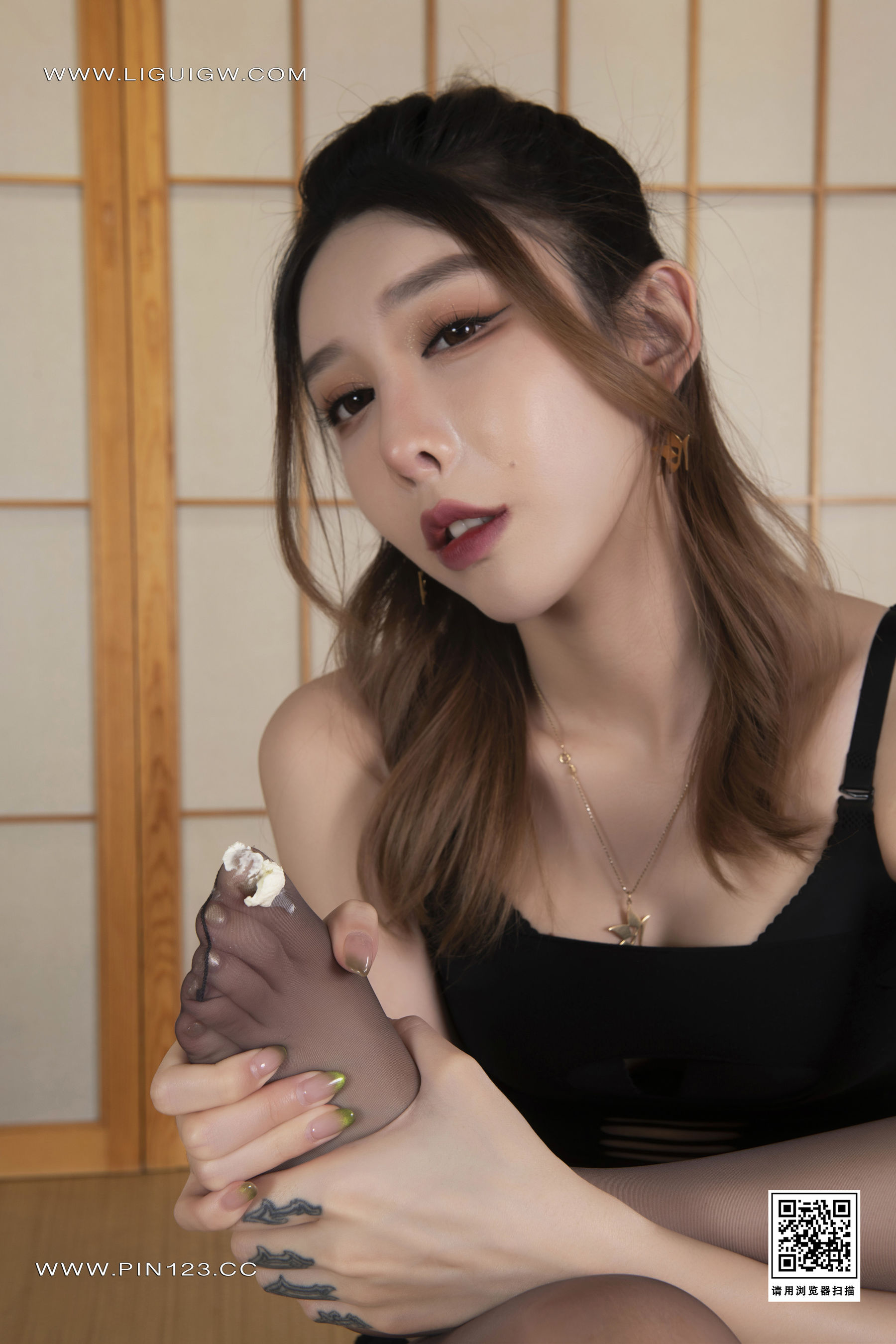 [Ligui丽柜] 2024.05.20 兔子踩蛋糕-上 兔子