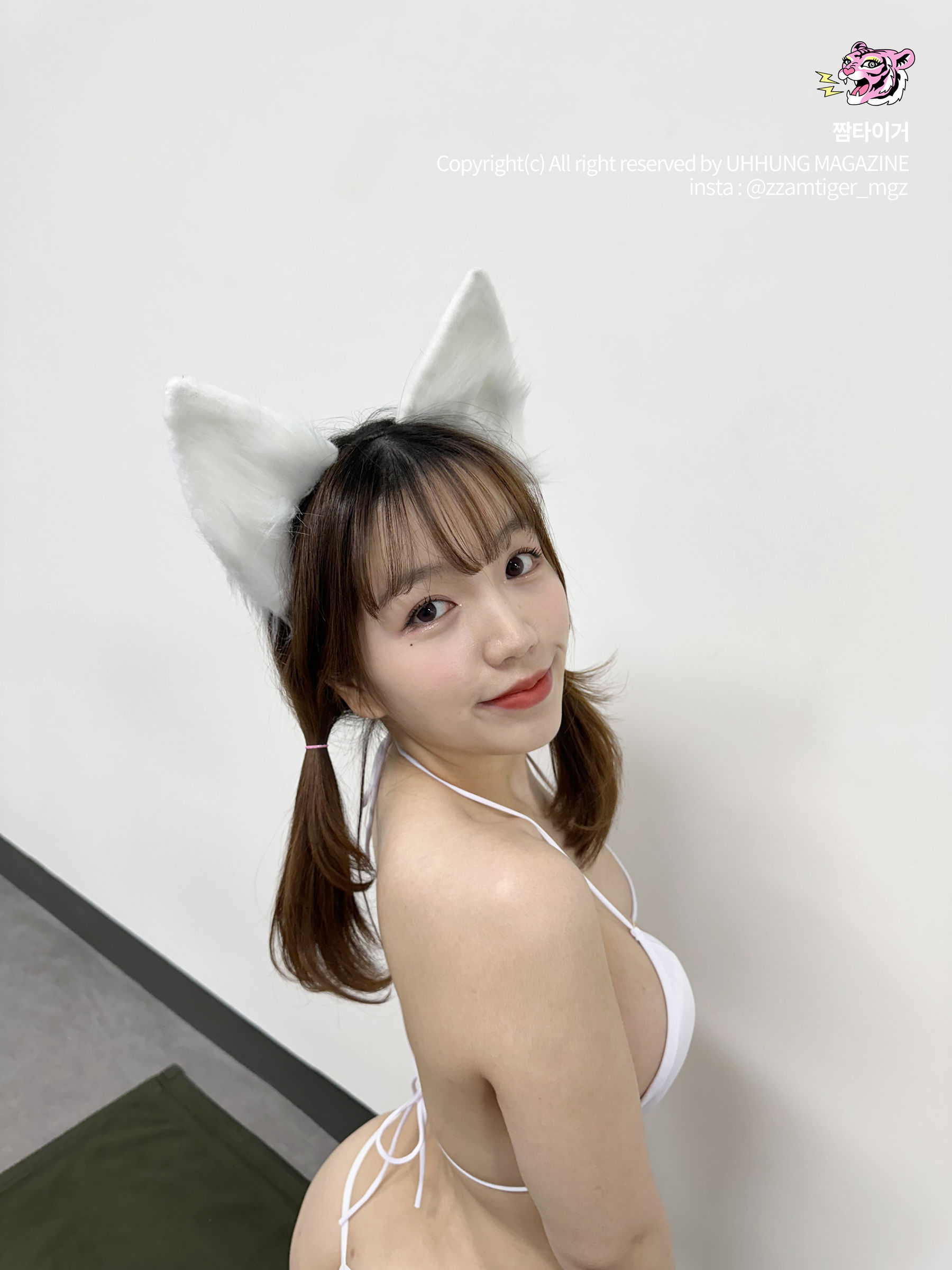 [UHHUNG MAGAZINE] Yoonbly - Millitary