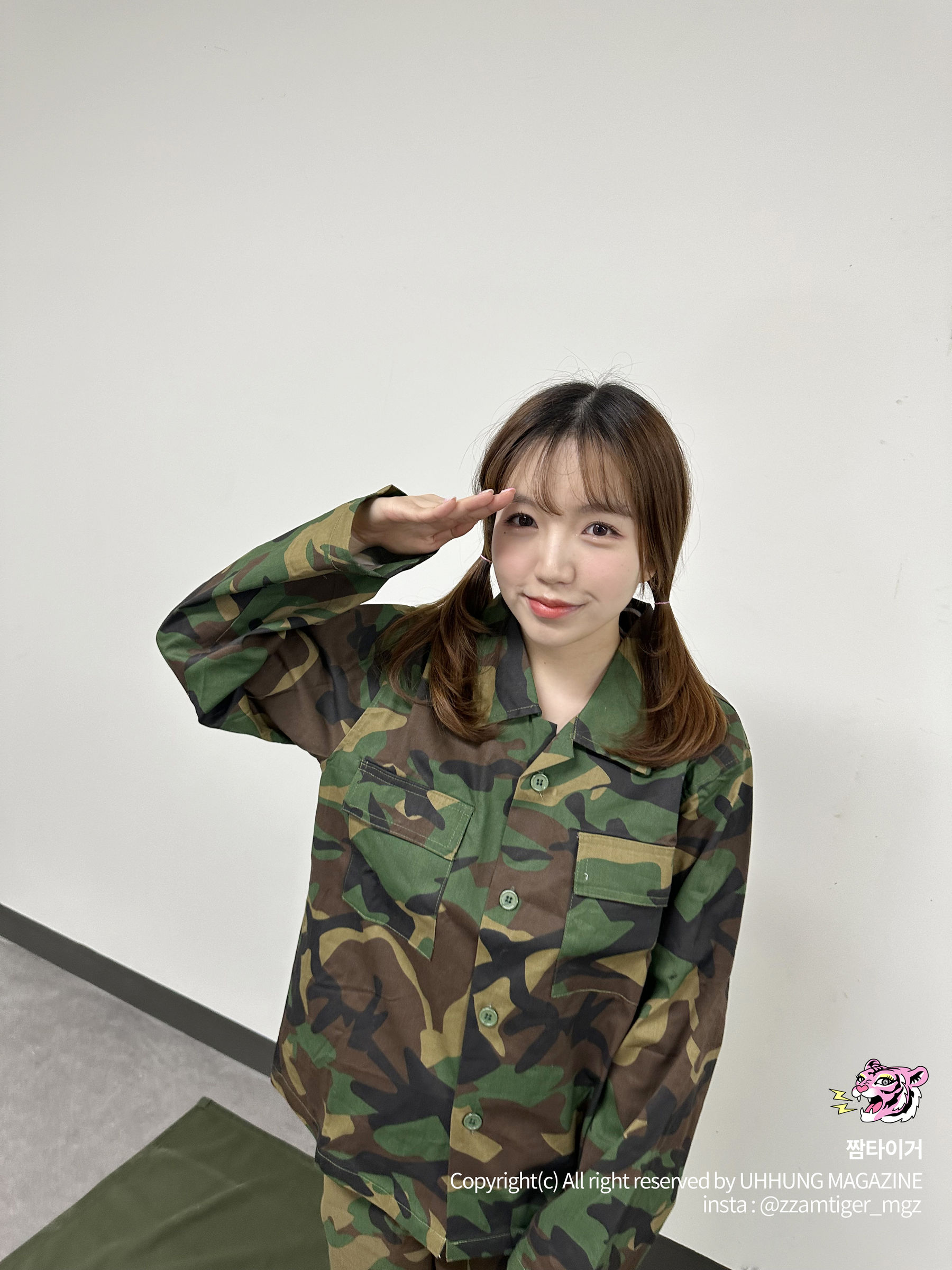[UHHUNG MAGAZINE] Yoonbly - Millitary