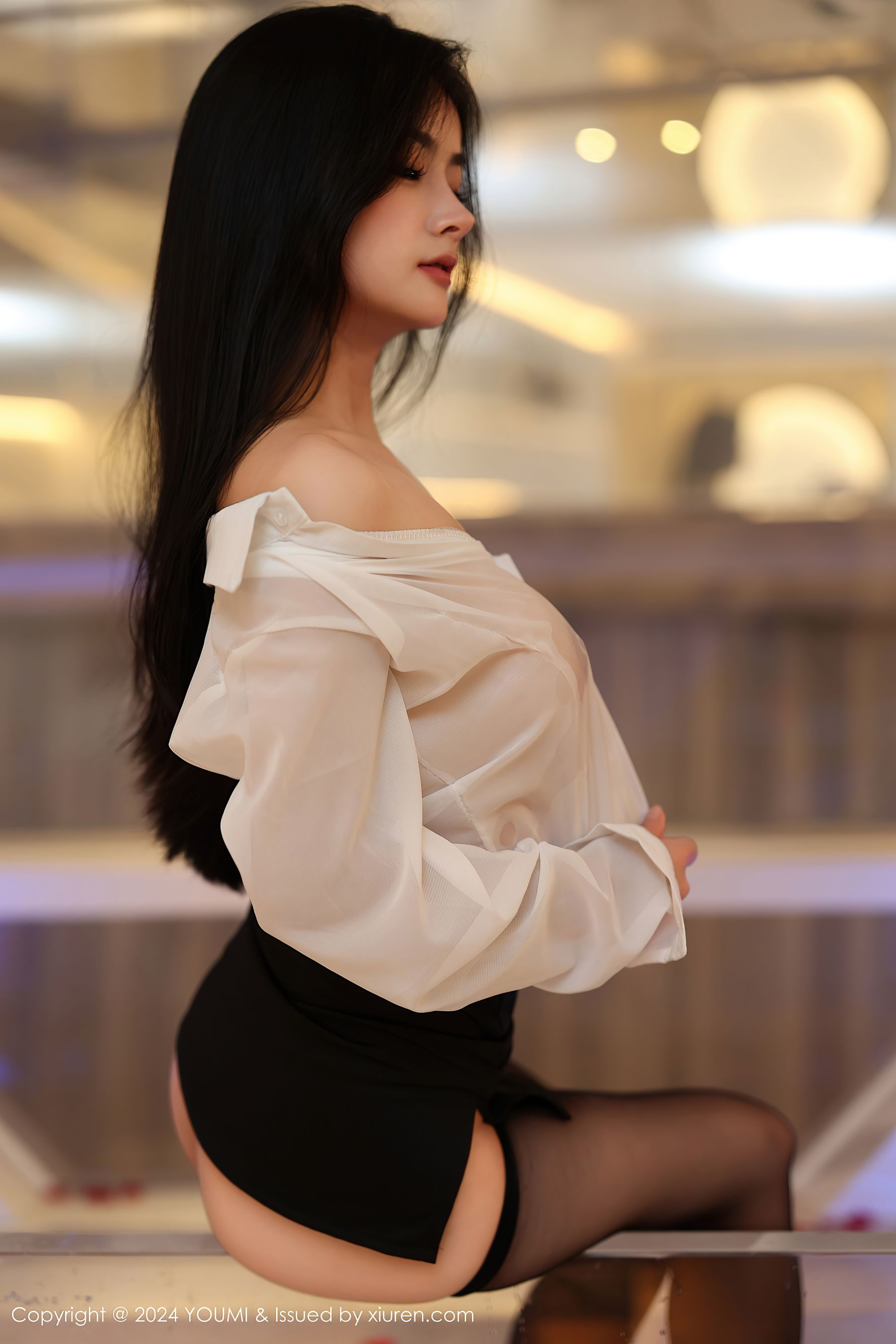 [YouMi]尤蜜荟 2024.04.12 Vol.1050 谭小灵