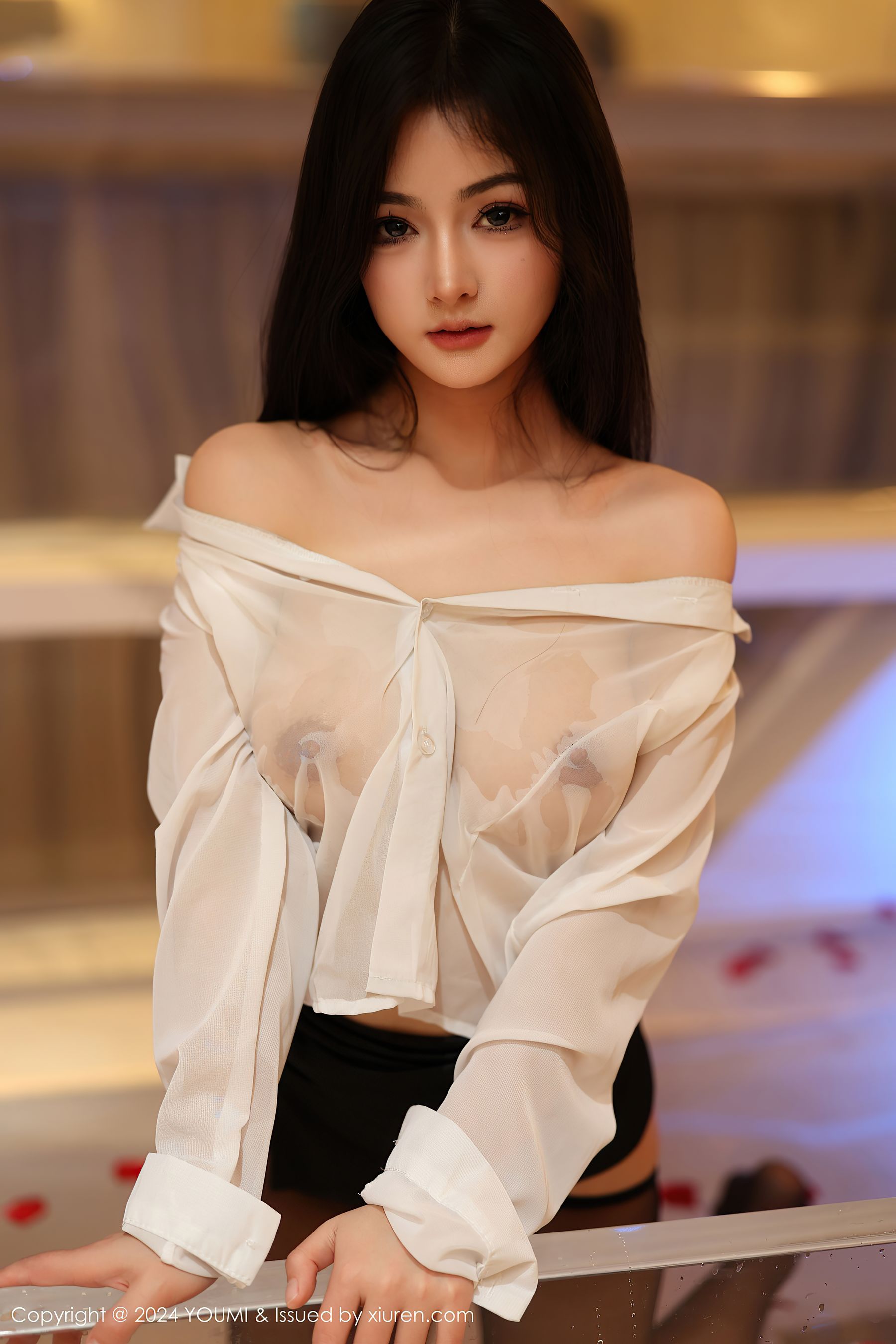 [YouMi]尤蜜荟 2024.04.12 Vol.1050 谭小灵
