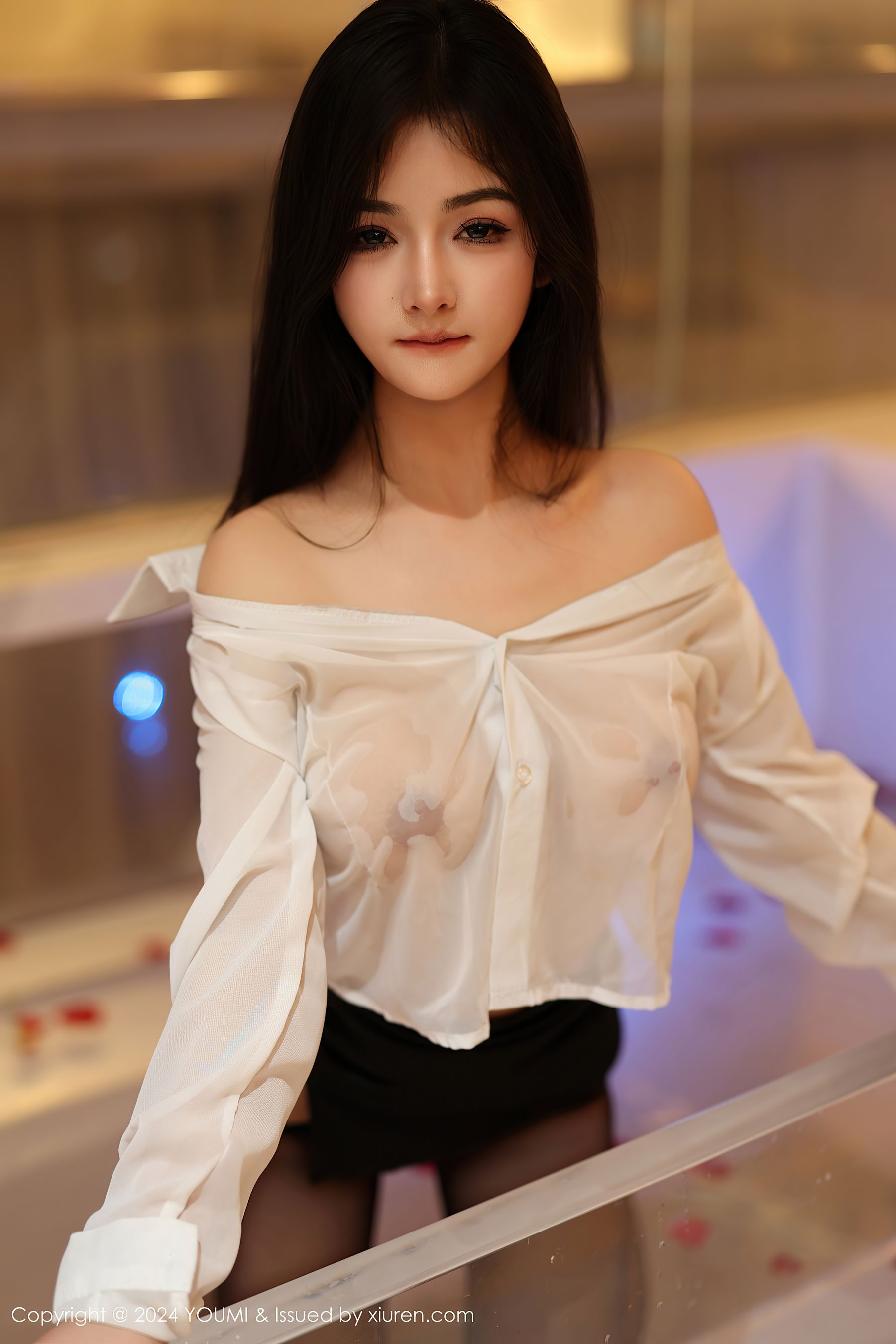 [YouMi]尤蜜荟 2024.04.12 Vol.1050 谭小灵