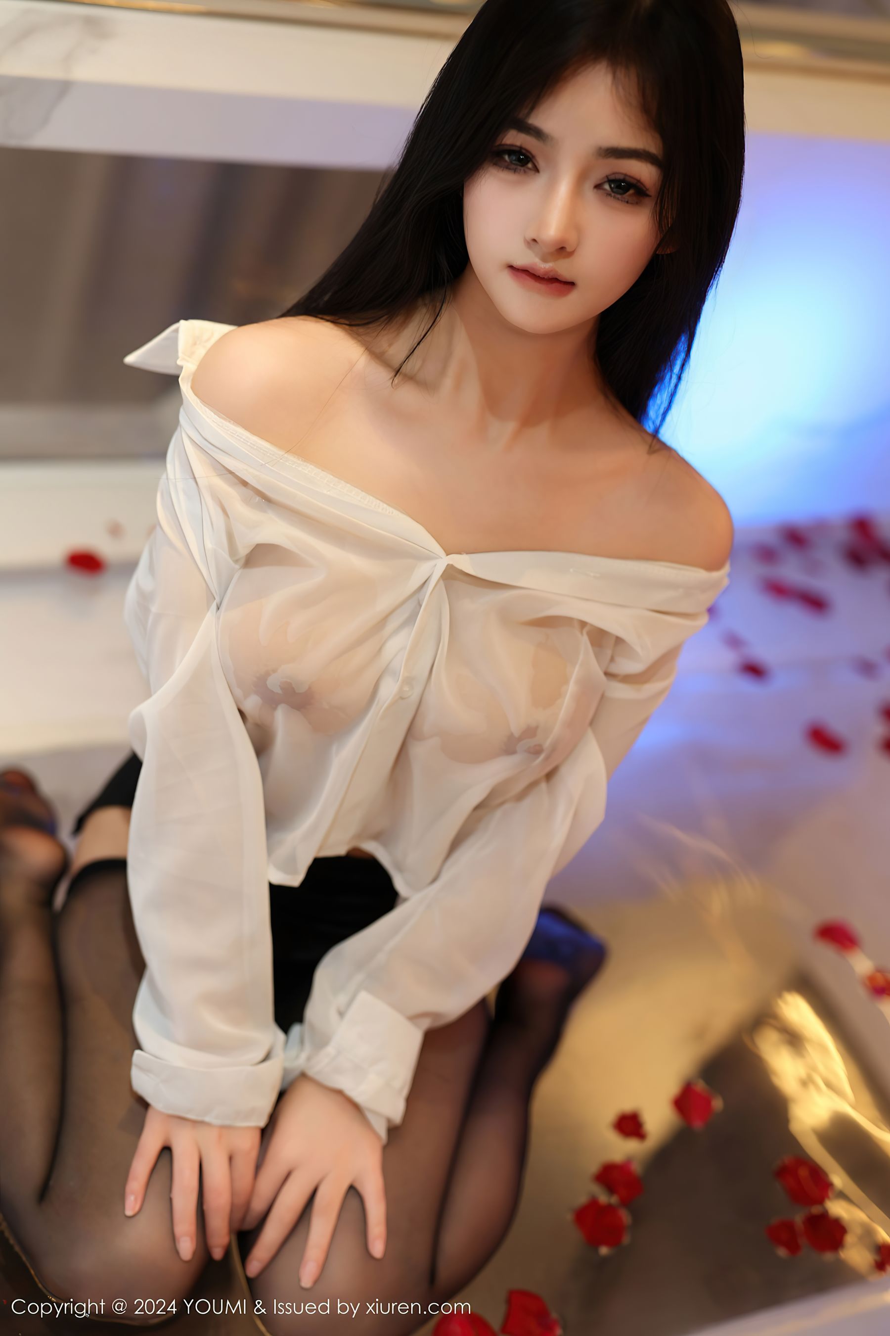 [YouMi]尤蜜荟 2024.04.12 Vol.1050 谭小灵