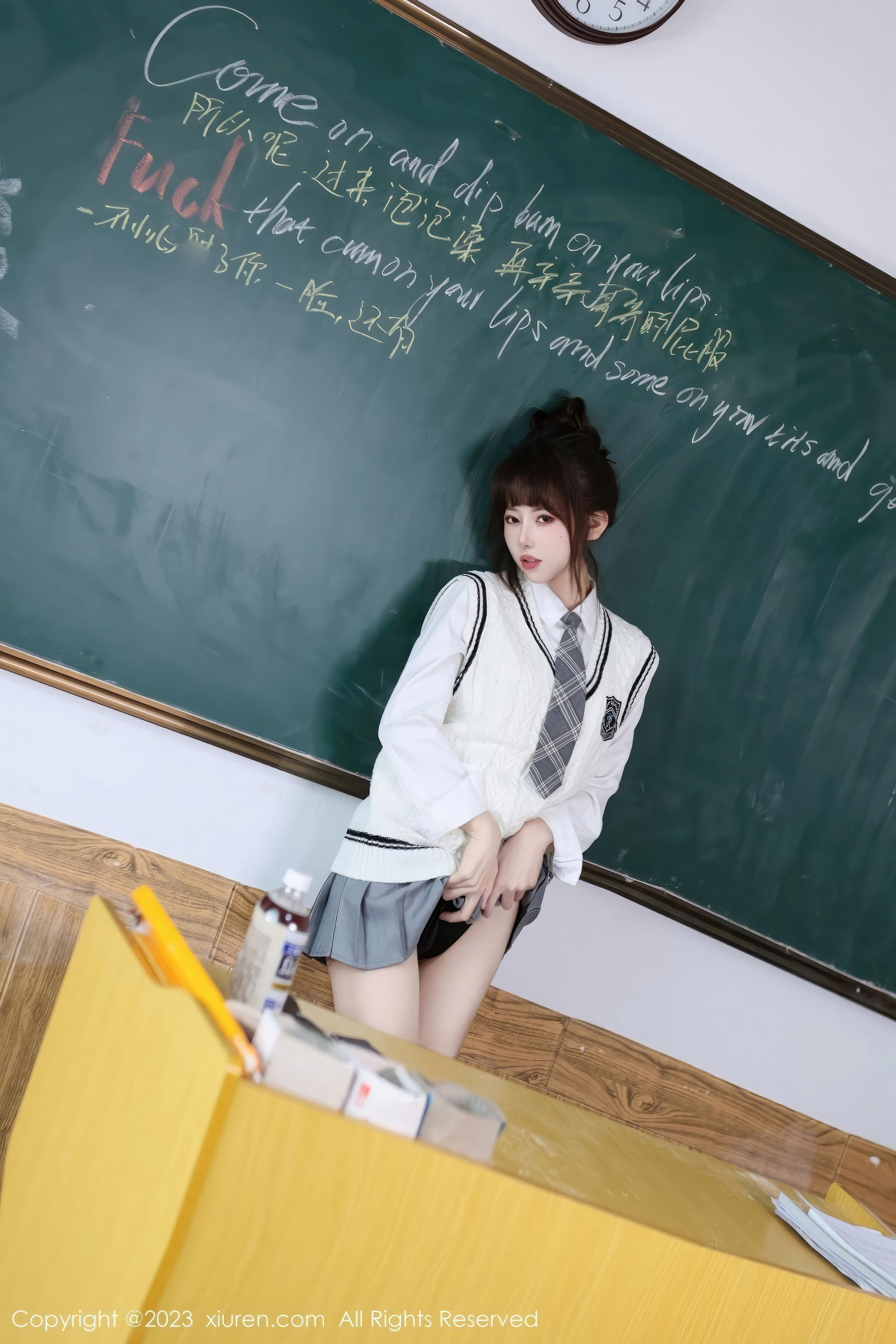 [秀人XiuRen] 2023.11.24 No.7712 白笑笑