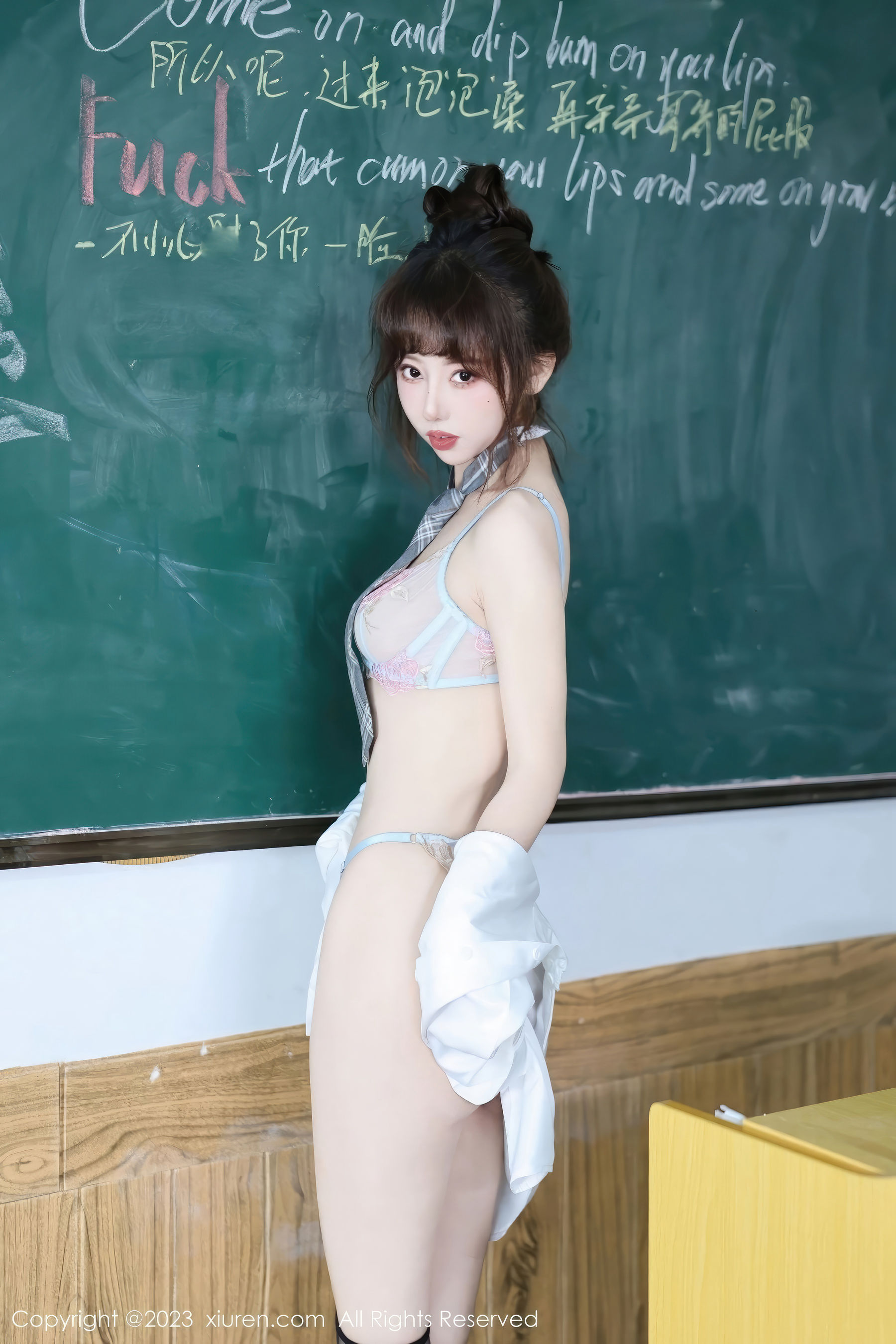 [秀人XiuRen] 2023.11.24 No.7712 白笑笑