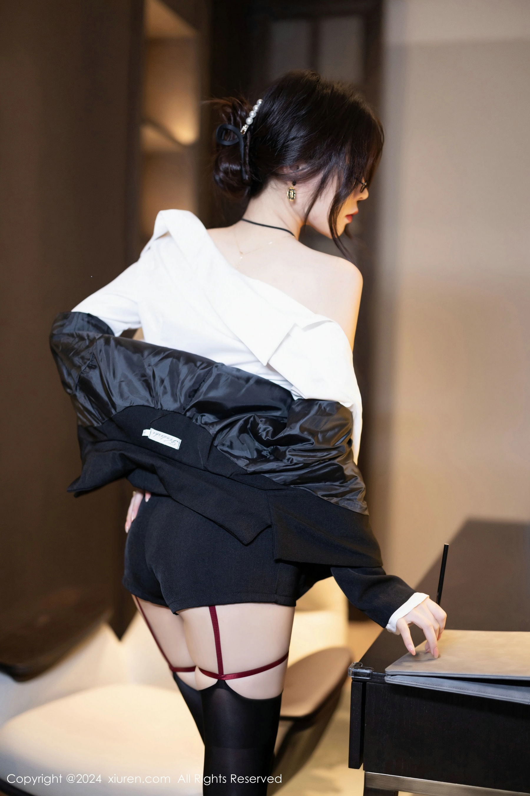 [秀人XiuRen] 2024.04.23 No.8440 徐莉芝Booty