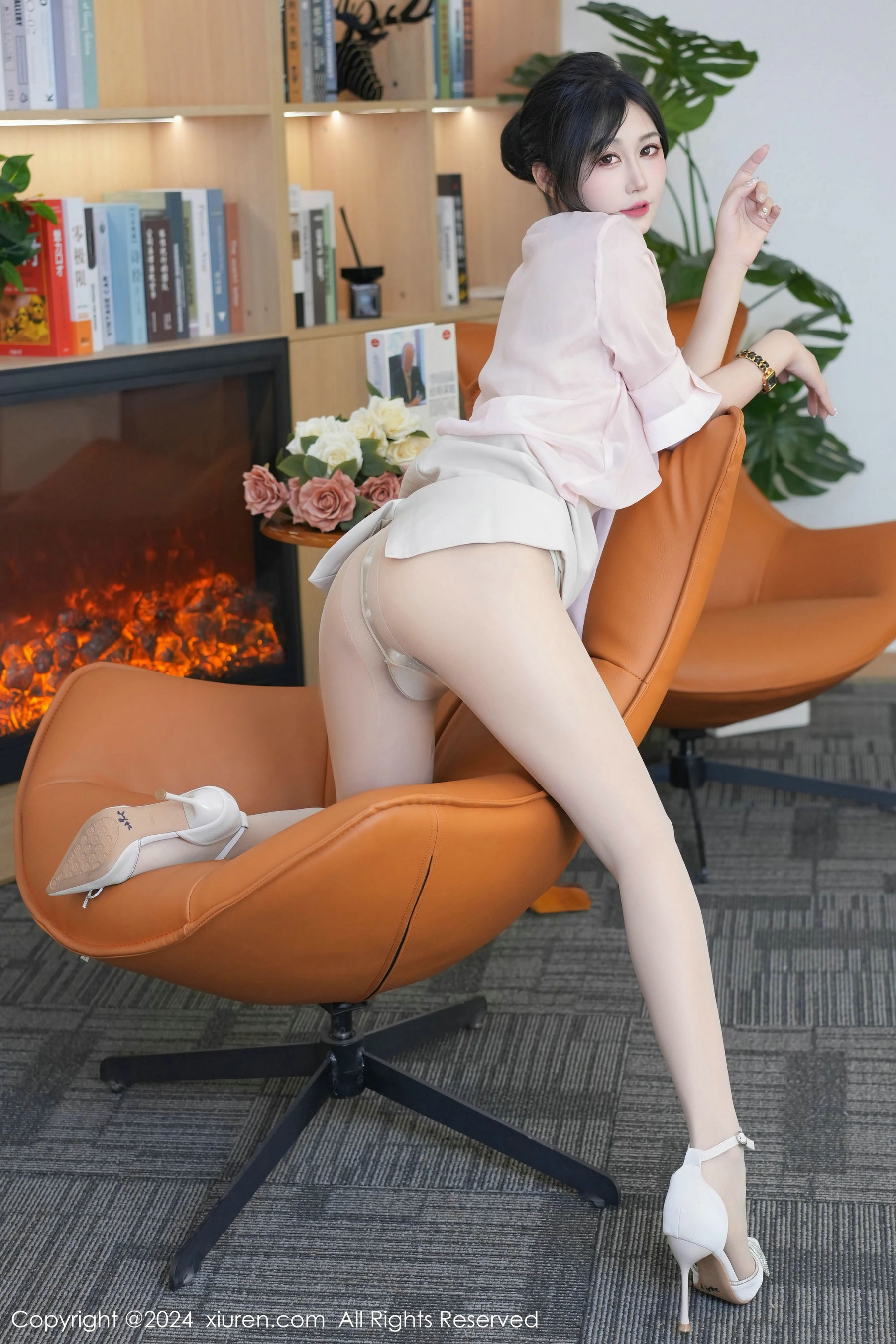 [秀人XiuRen] 2024.04.30 No.8477 laura阿姣