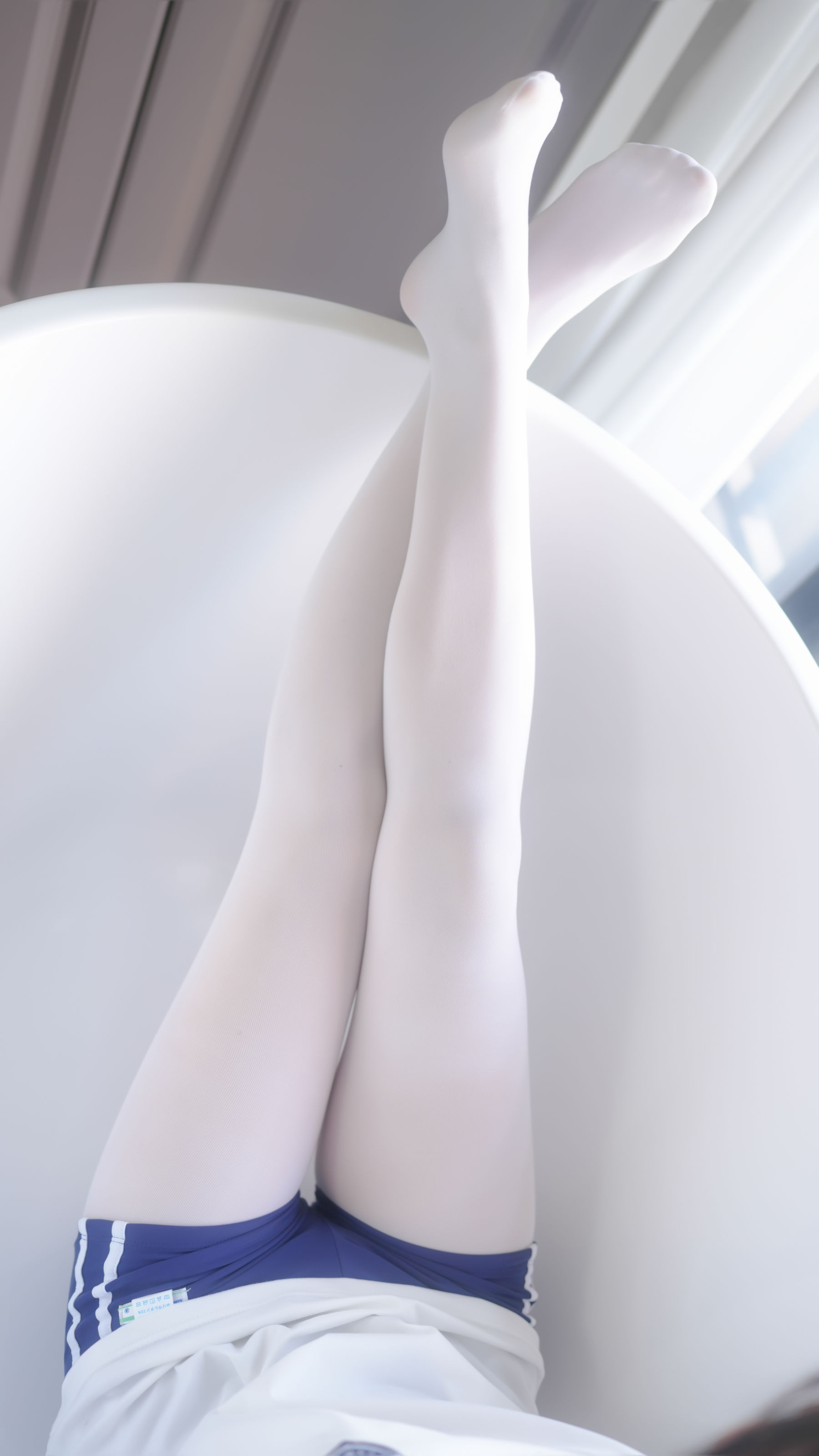 [紧急企划] 内部定制 小婕 校服白丝