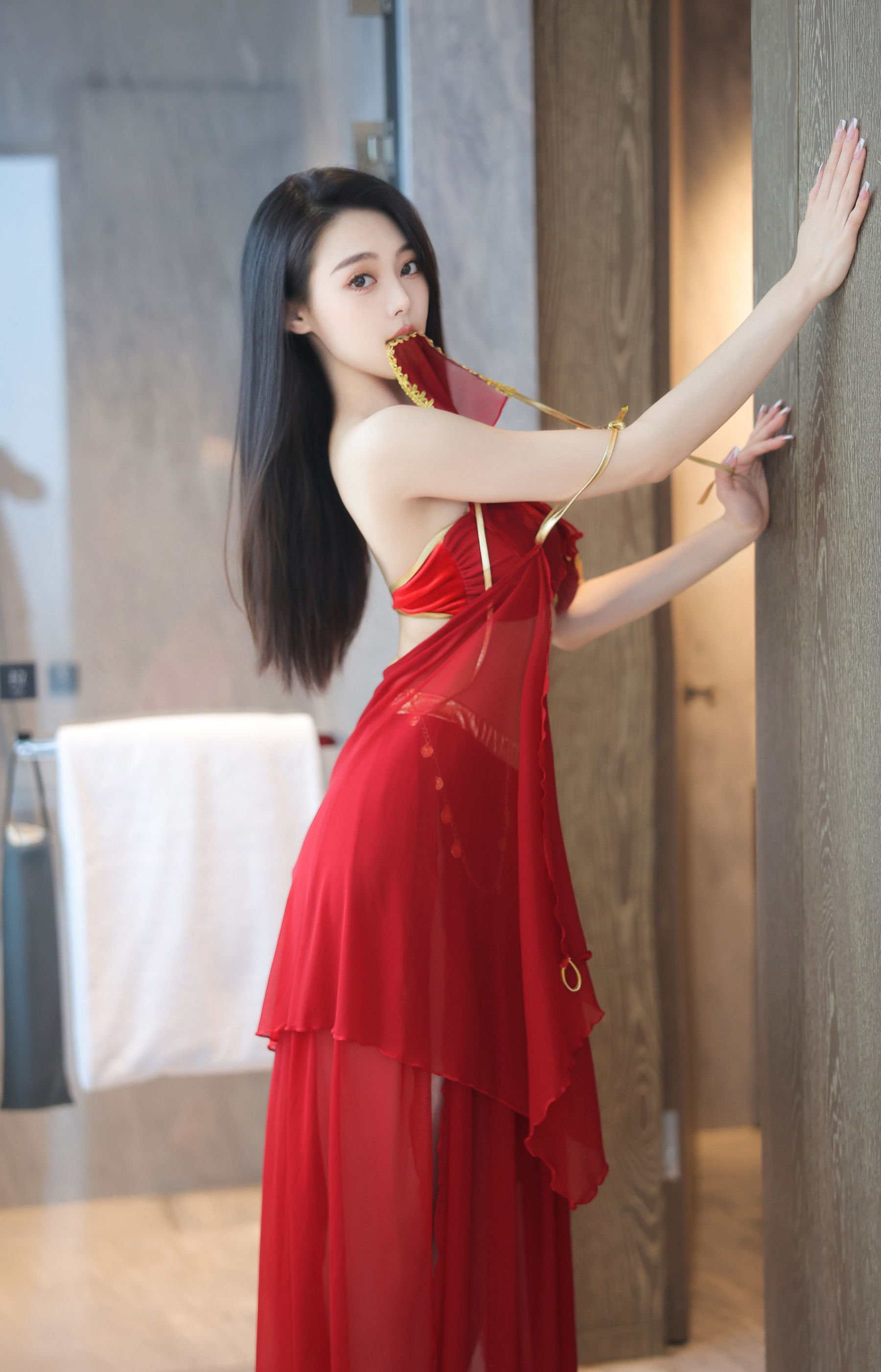 清妙 - 红色舞裙