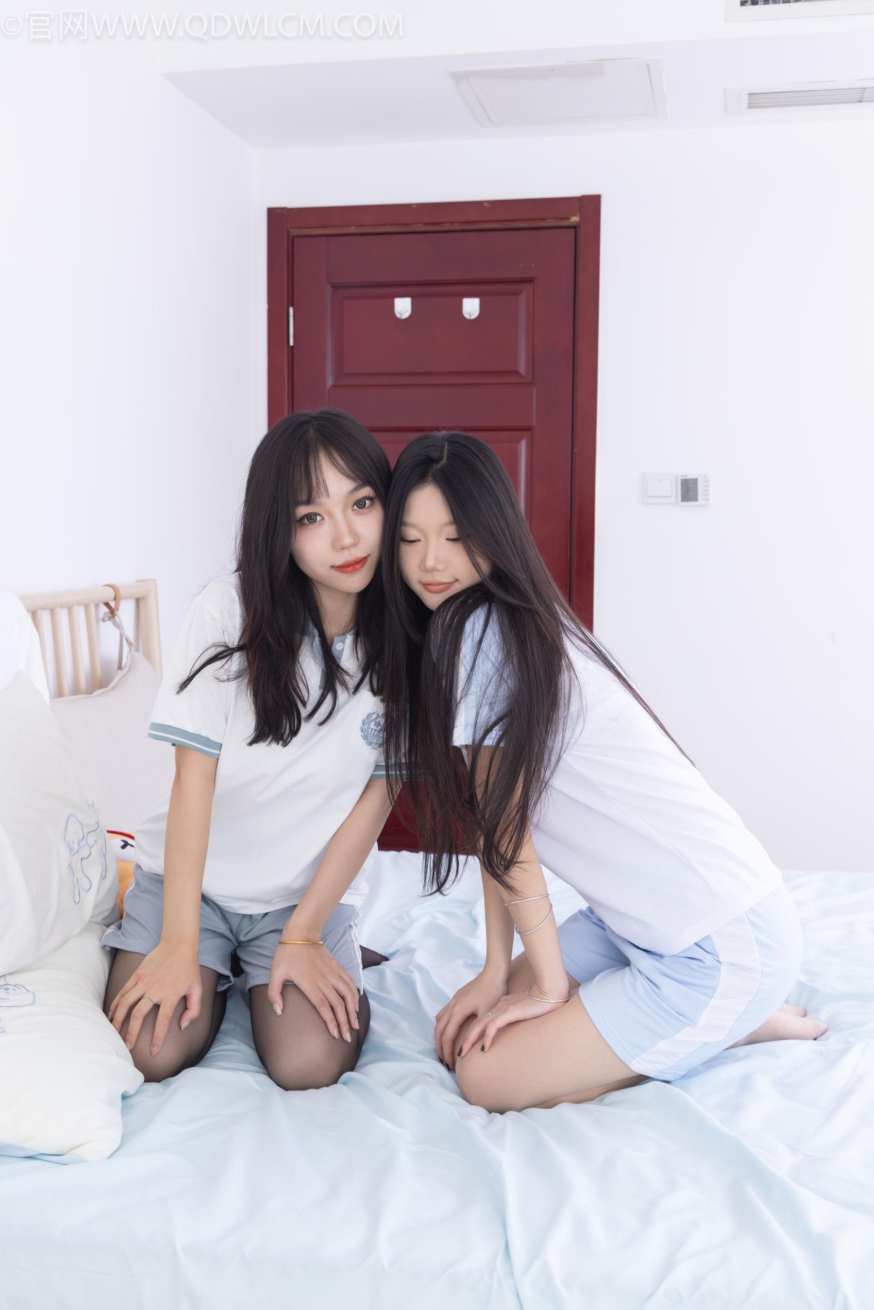 物恋传媒 No.1939 小竹&纱纱 -山茶花