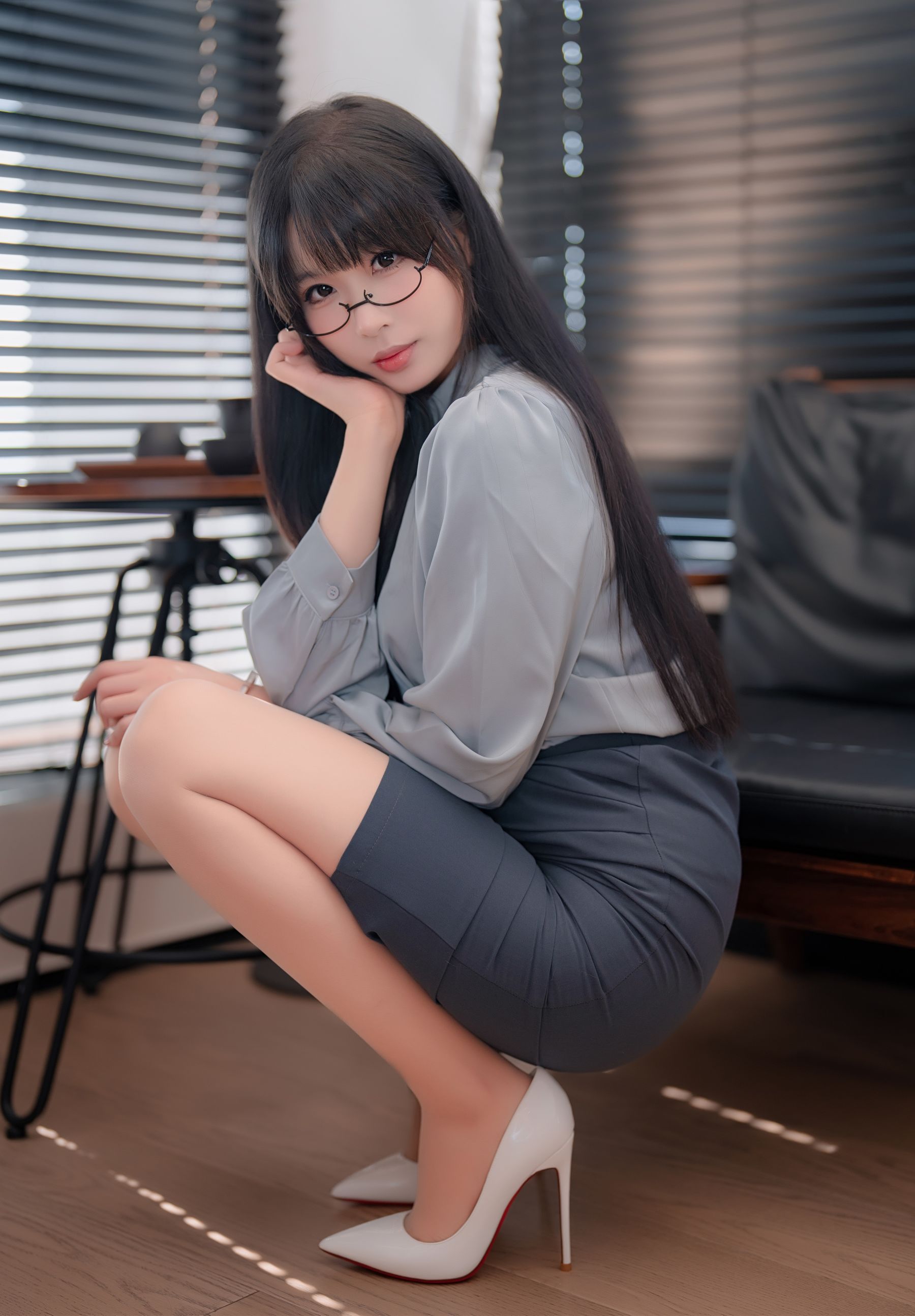 轩萧学姐 - 蓝裙OL