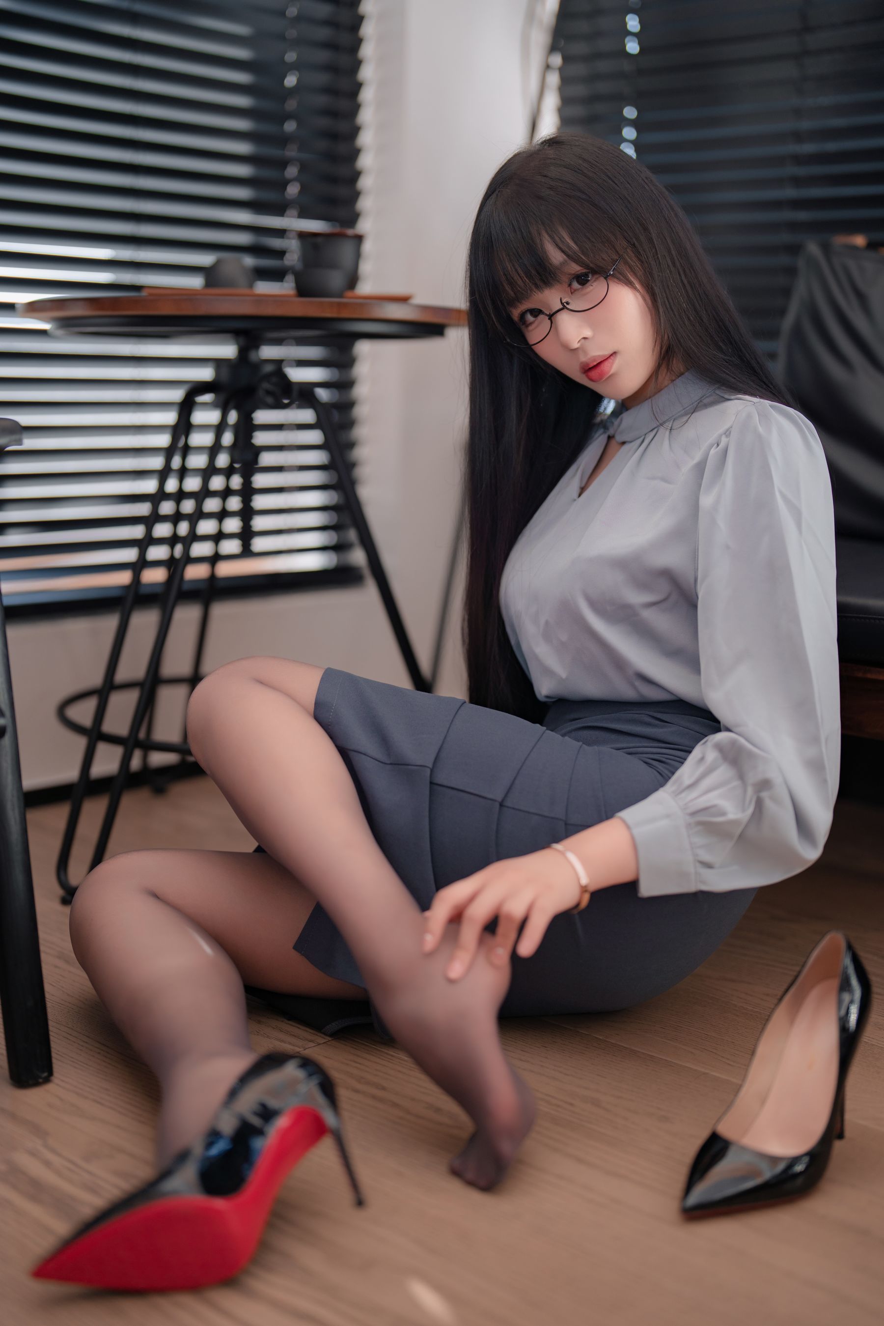 轩萧学姐 - 蓝裙OL