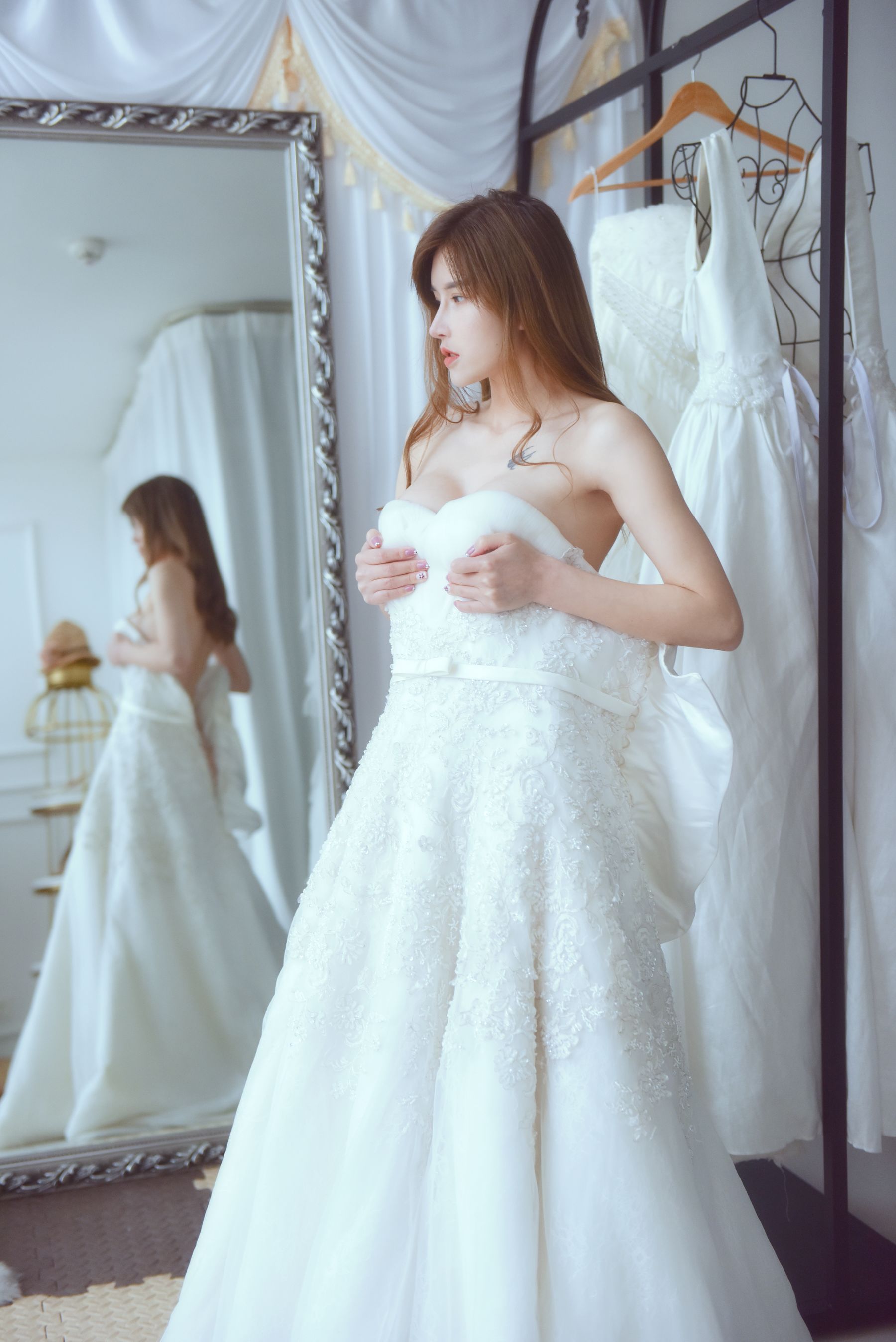 鹿八岁 - 白色婚纱
