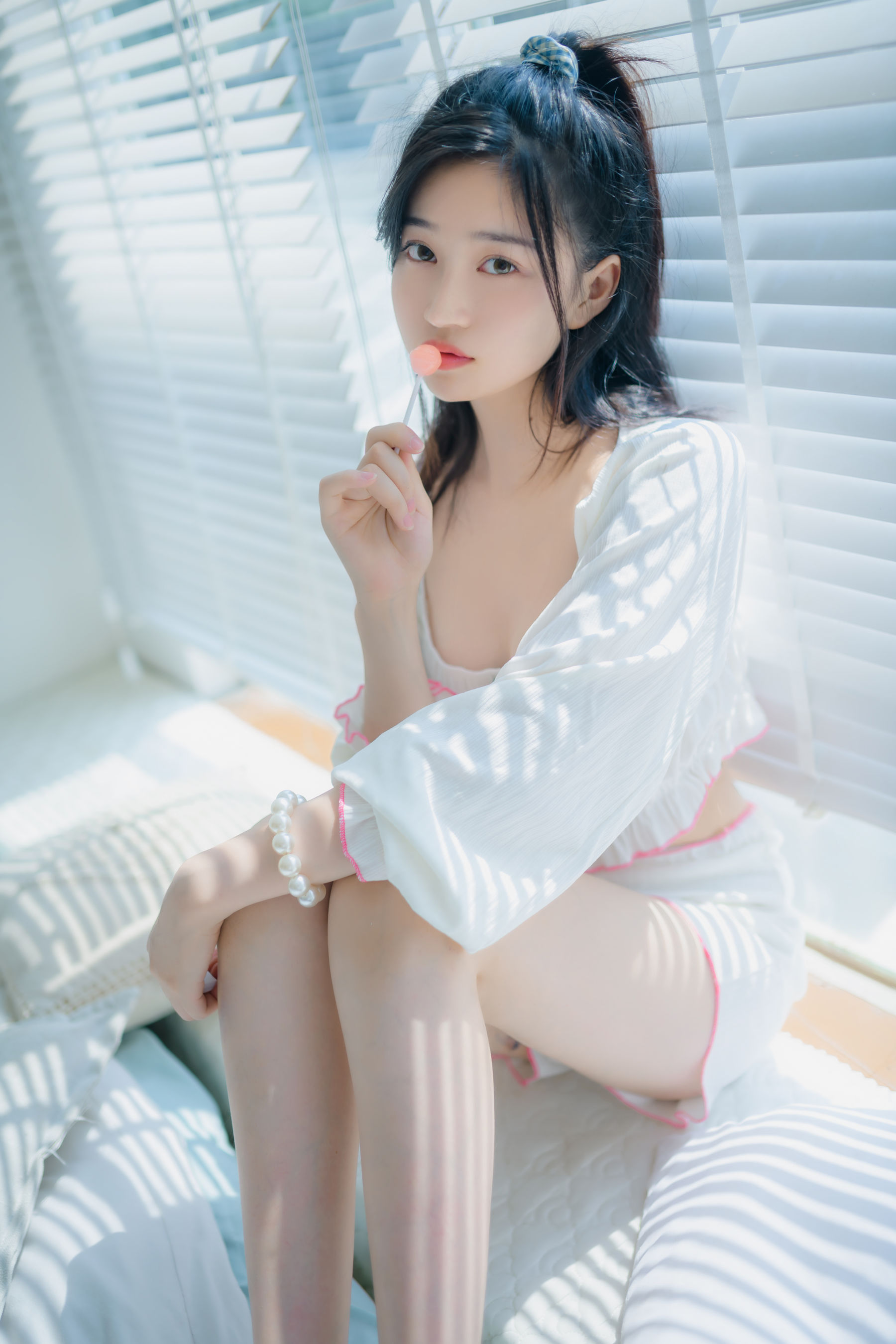 Nnian - 爱吃棒棒糖的少女