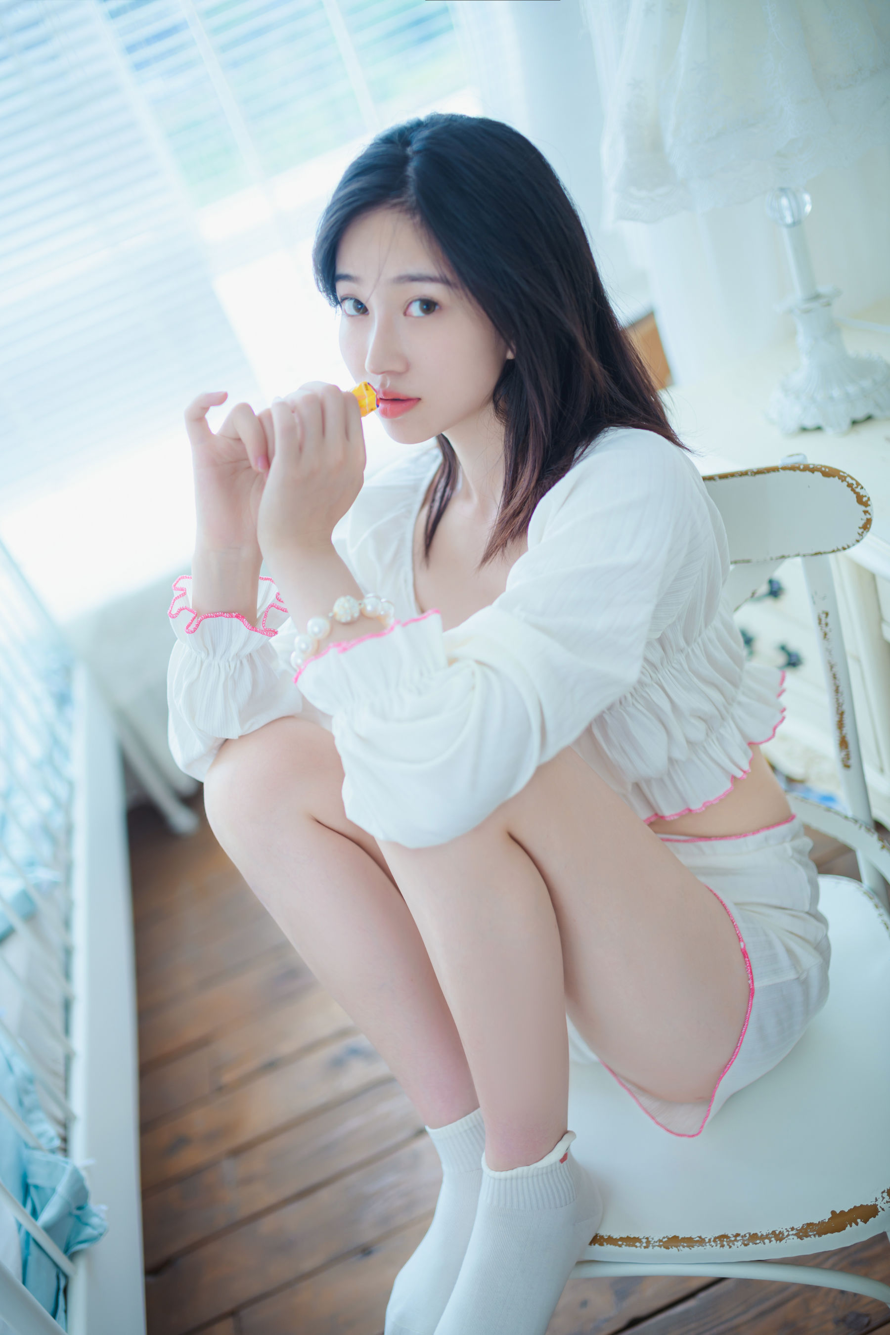 Nnian - 爱吃棒棒糖的少女
