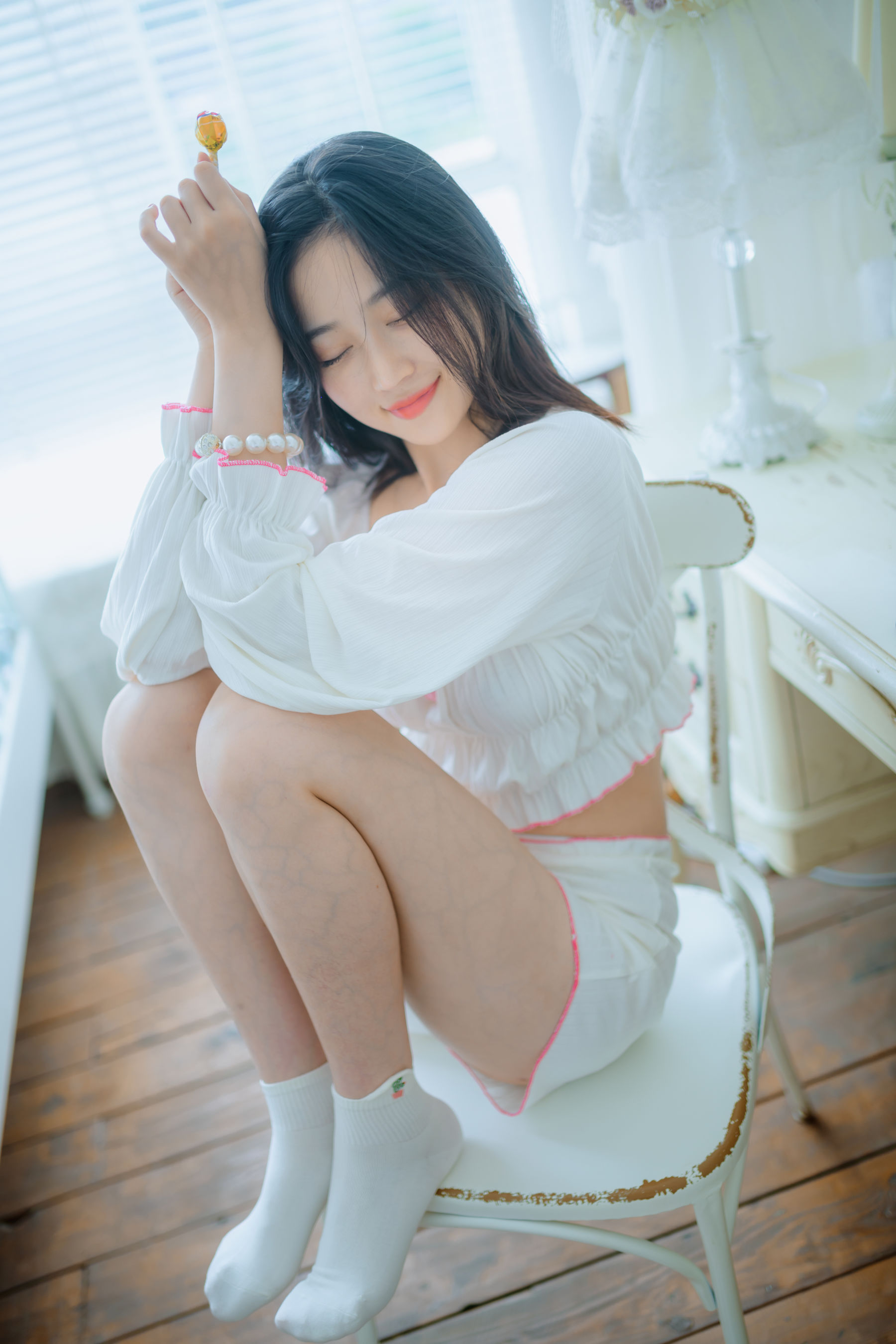 Nnian - 爱吃棒棒糖的少女