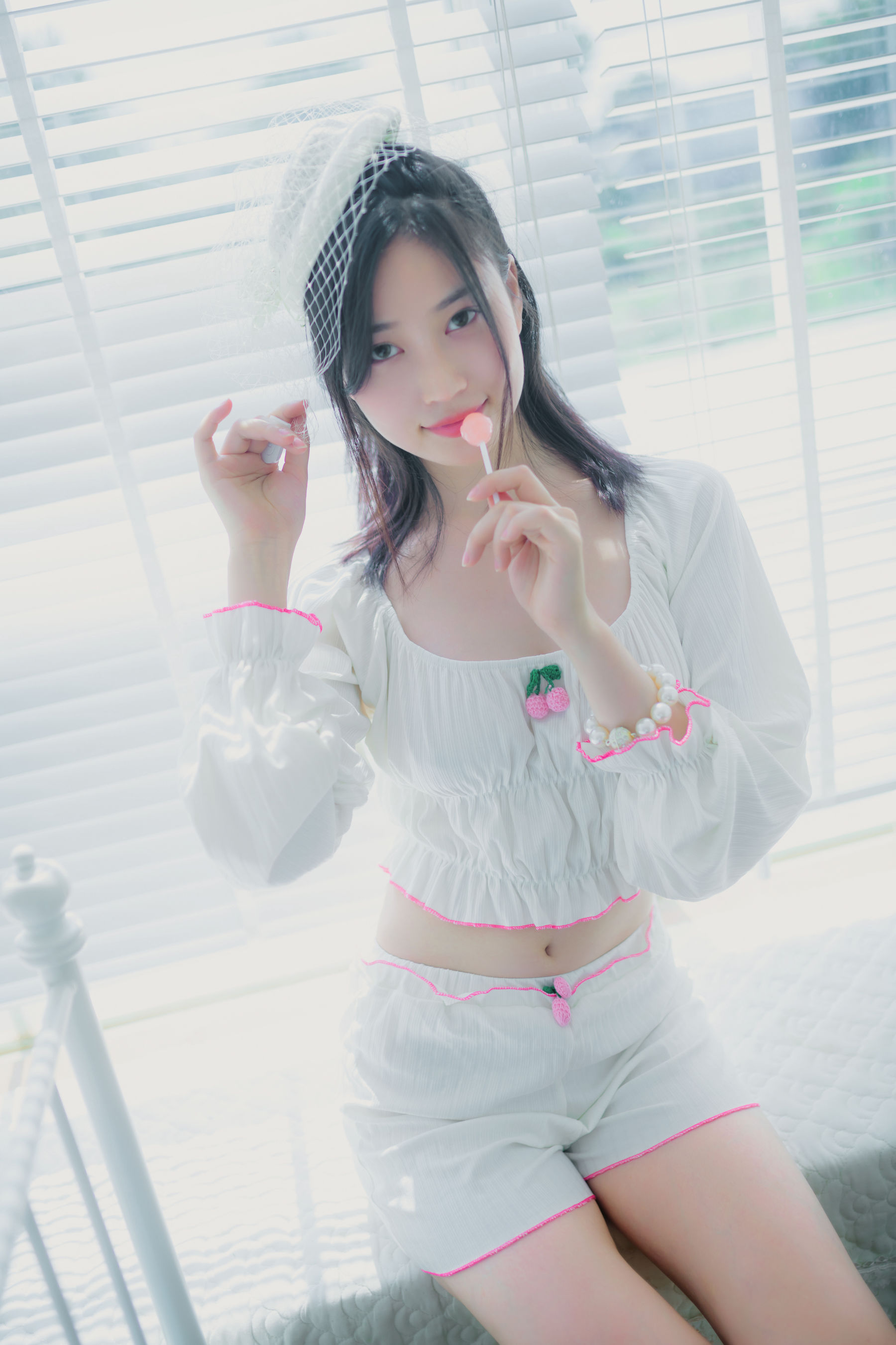 Nnian - 爱吃棒棒糖的少女