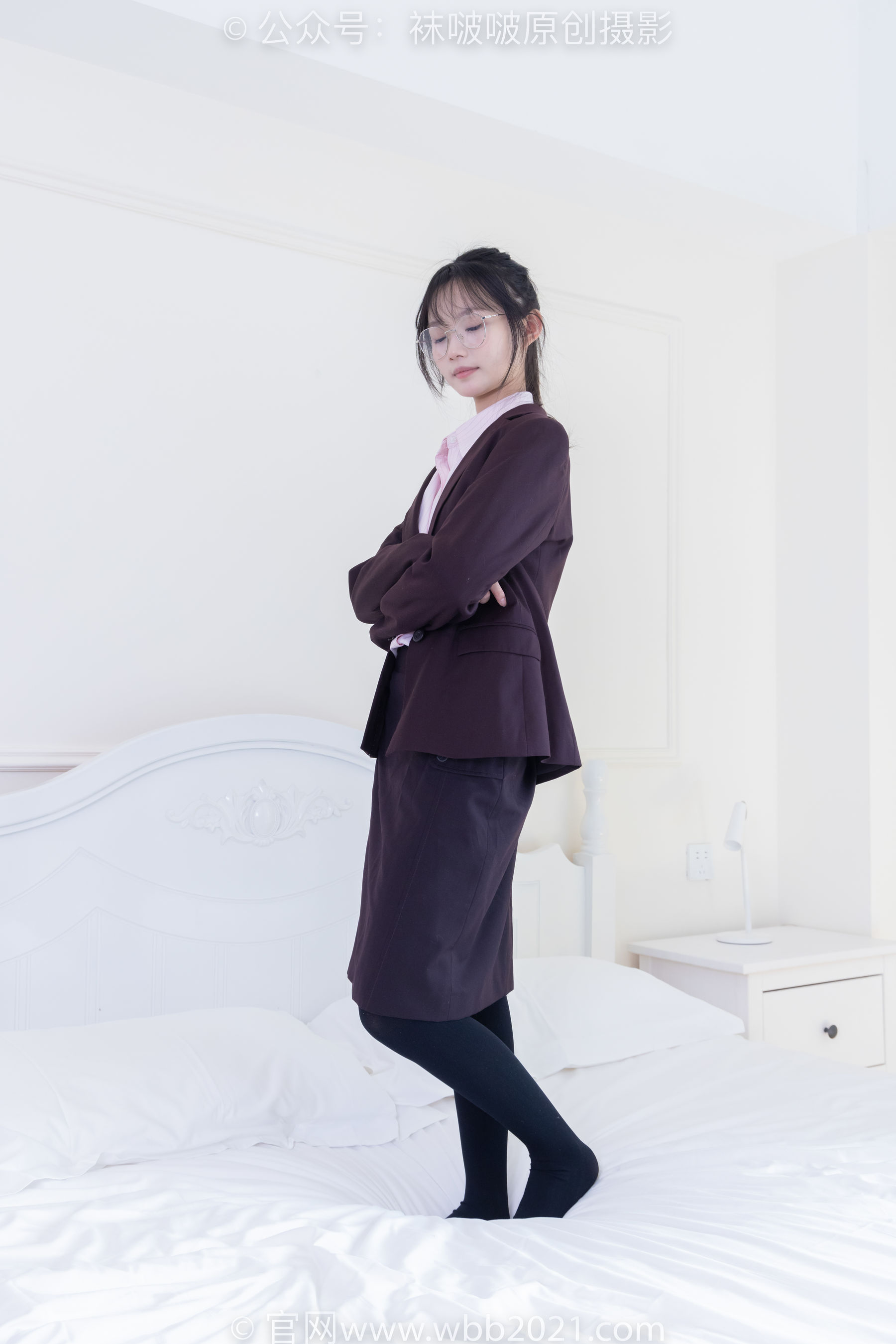 BoBoSocks袜啵啵 No.362 甜甜圈 -两双皮鞋、厚肉丝、厚黑丝、ol制服