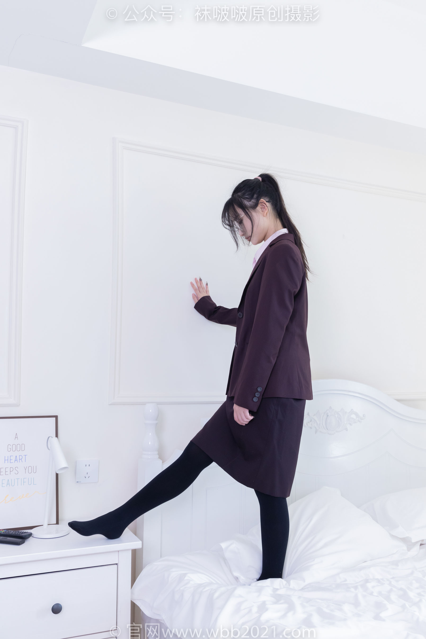 BoBoSocks袜啵啵 No.362 甜甜圈 -两双皮鞋、厚肉丝、厚黑丝、ol制服