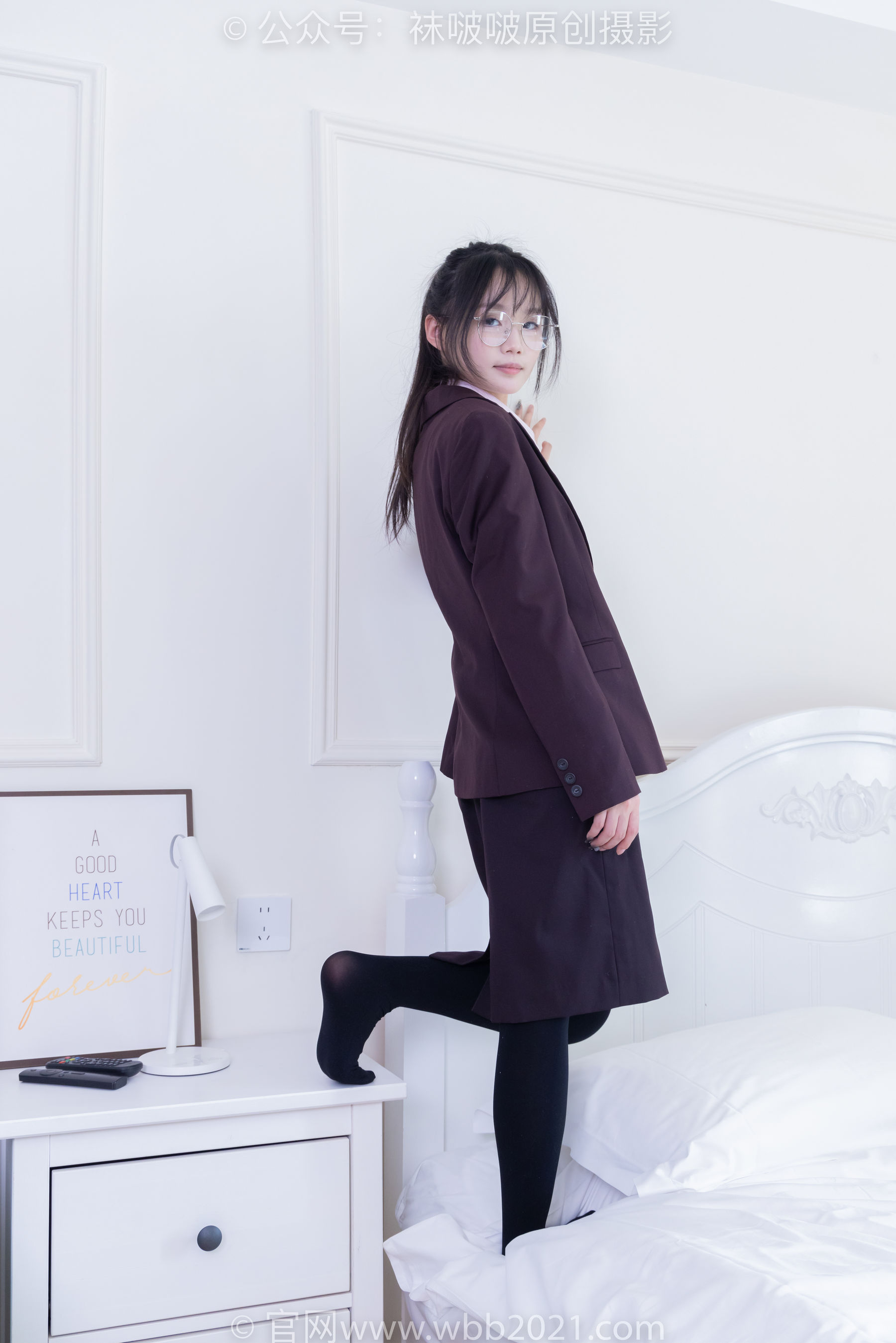 BoBoSocks袜啵啵 No.362 甜甜圈 -两双皮鞋、厚肉丝、厚黑丝、ol制服