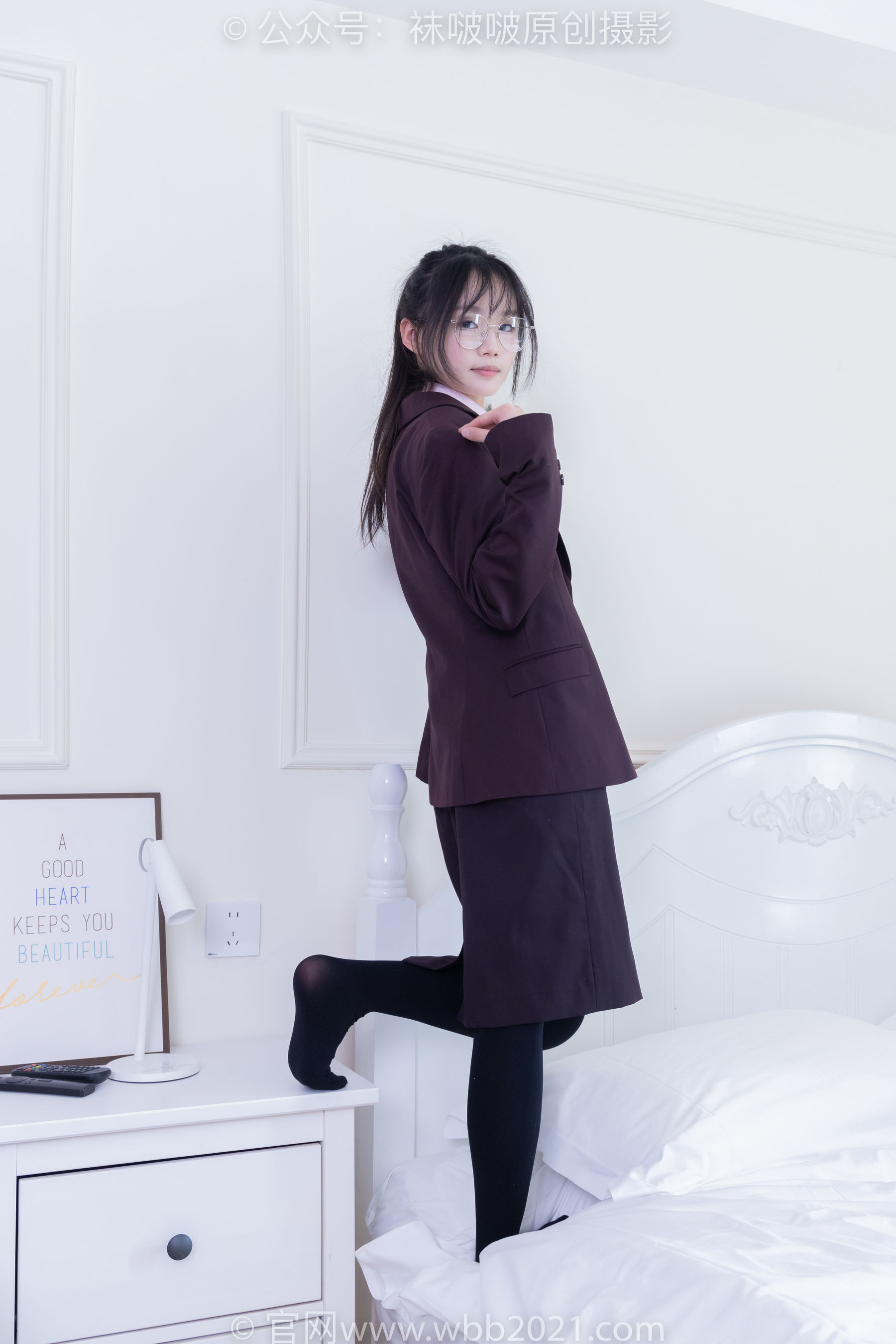 BoBoSocks袜啵啵 No.362 甜甜圈 -两双皮鞋、厚肉丝、厚黑丝、ol制服