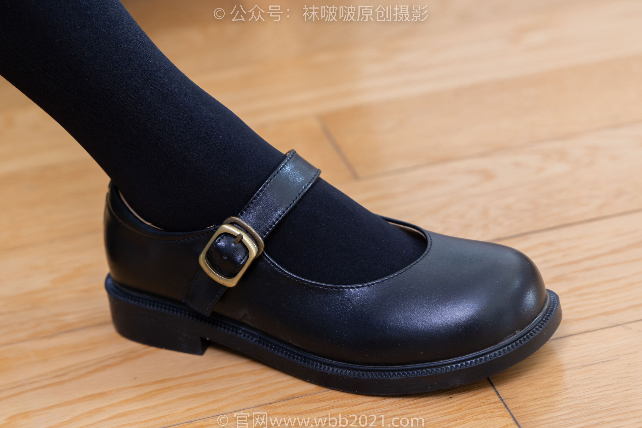 BoBoSocks袜啵啵 No.362 甜甜圈 -两双皮鞋、厚肉丝、厚黑丝、ol制服