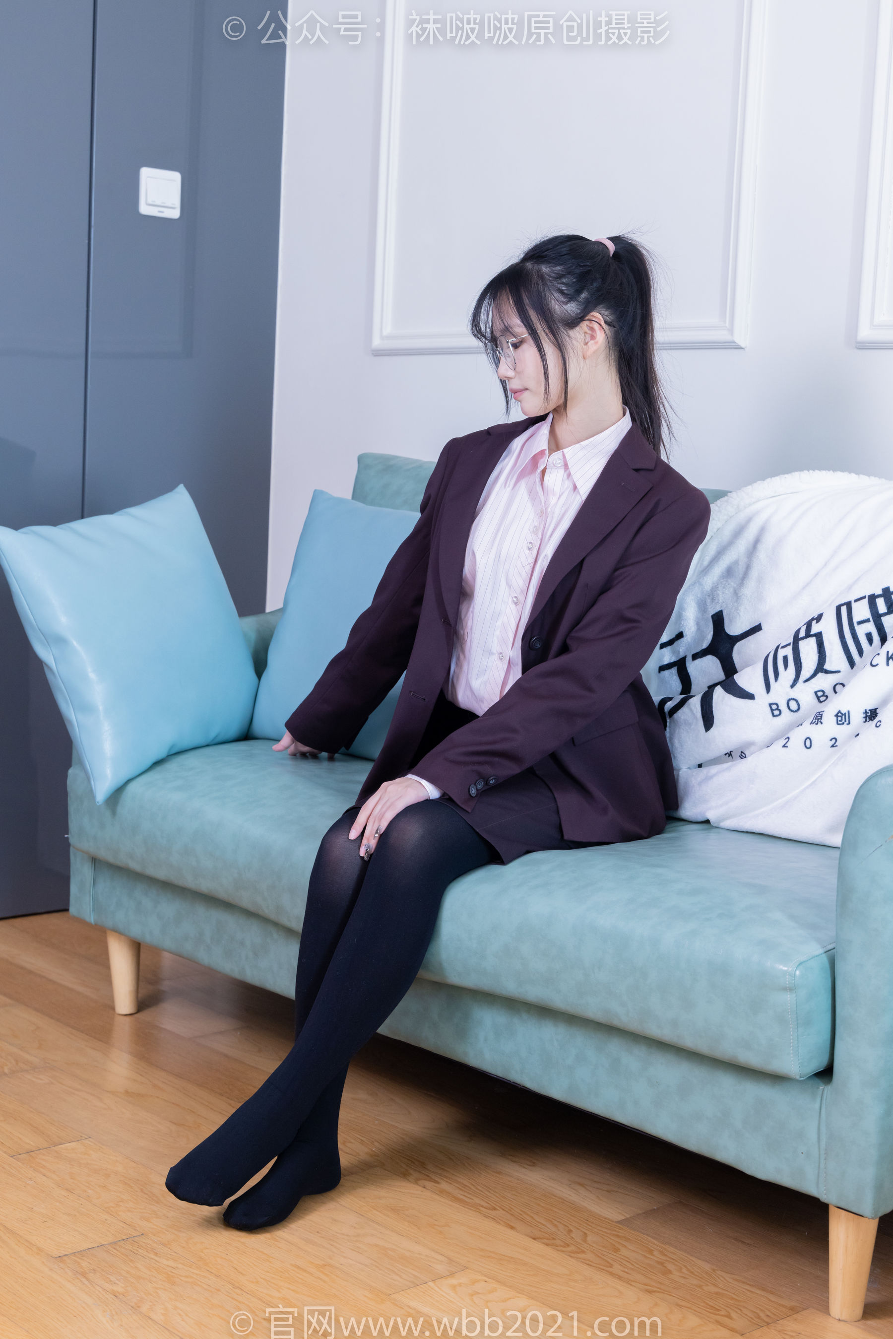 BoBoSocks袜啵啵 No.362 甜甜圈 -两双皮鞋、厚肉丝、厚黑丝、ol制服