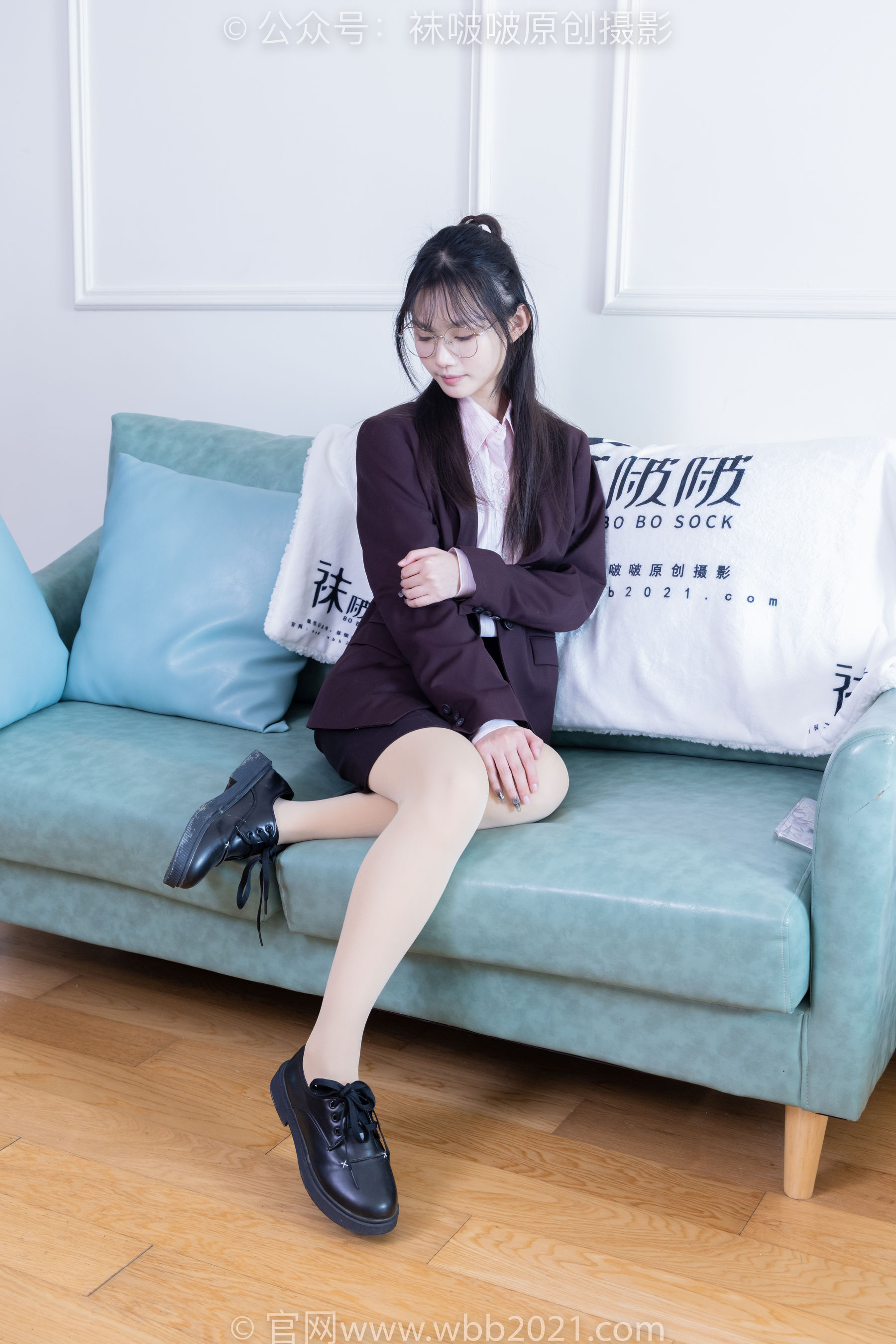 BoBoSocks袜啵啵 No.362 甜甜圈 -两双皮鞋、厚肉丝、厚黑丝、ol制服