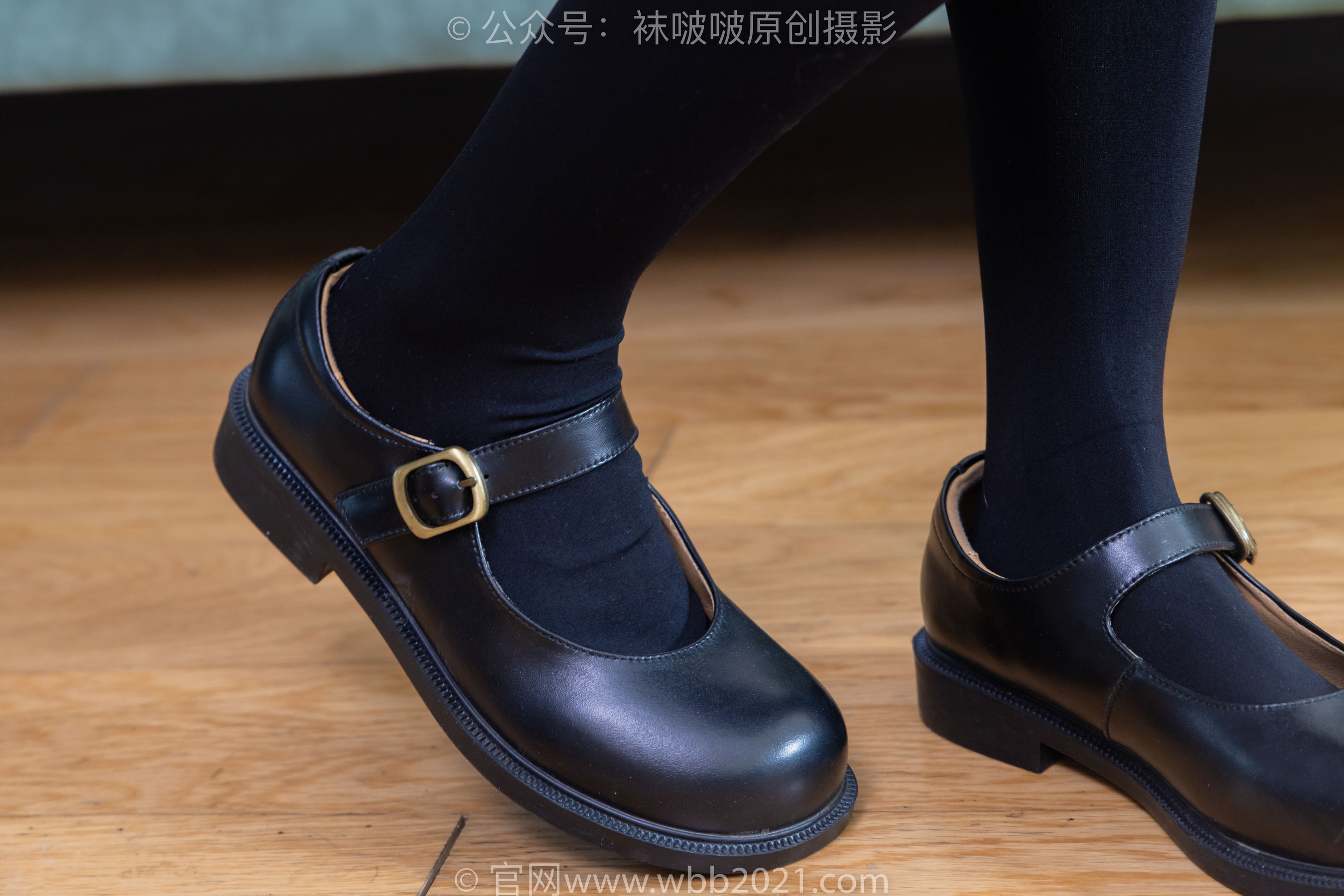 BoBoSocks袜啵啵 No.362 甜甜圈 -两双皮鞋、厚肉丝、厚黑丝、ol制服