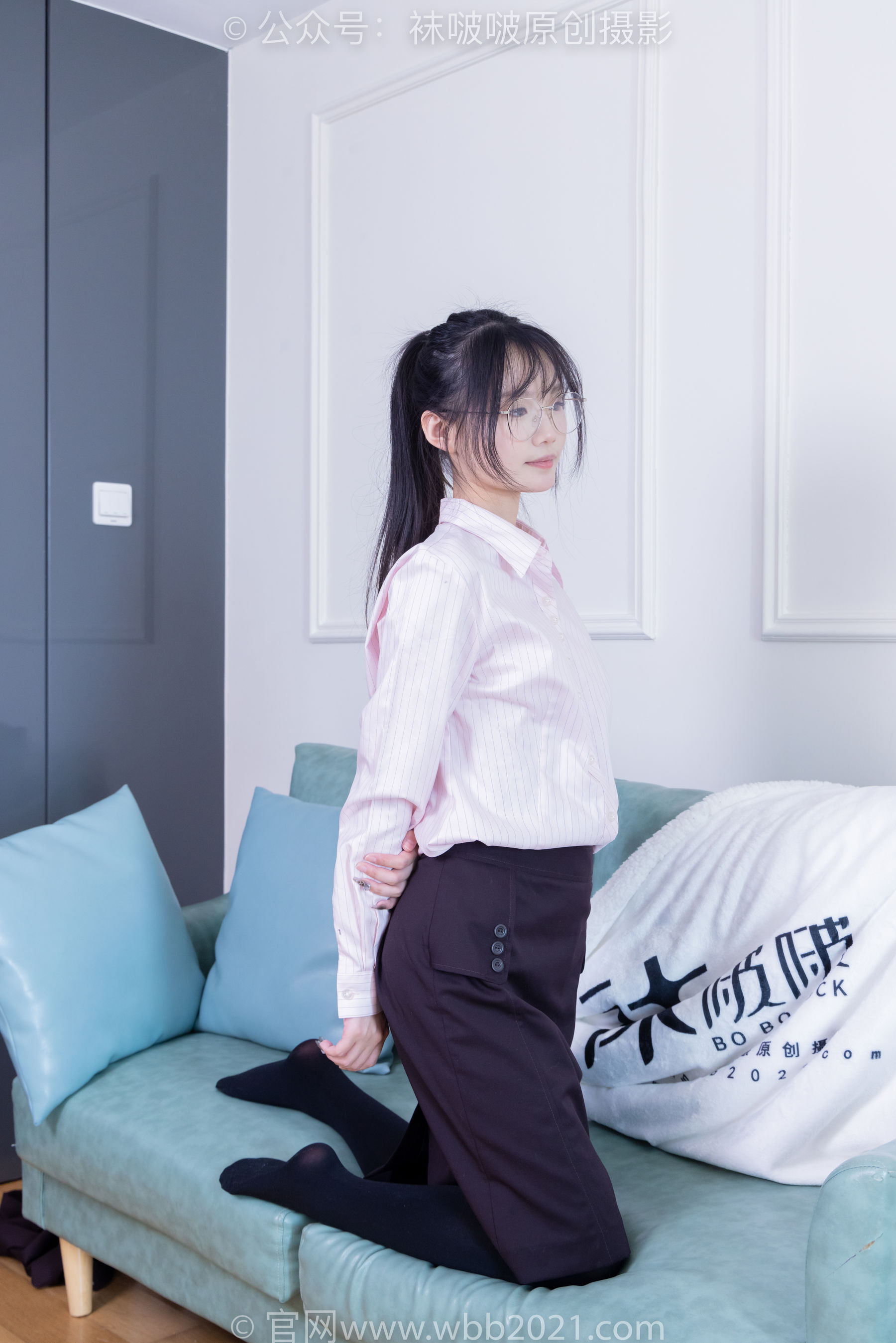 BoBoSocks袜啵啵 No.362 甜甜圈 -两双皮鞋、厚肉丝、厚黑丝、ol制服