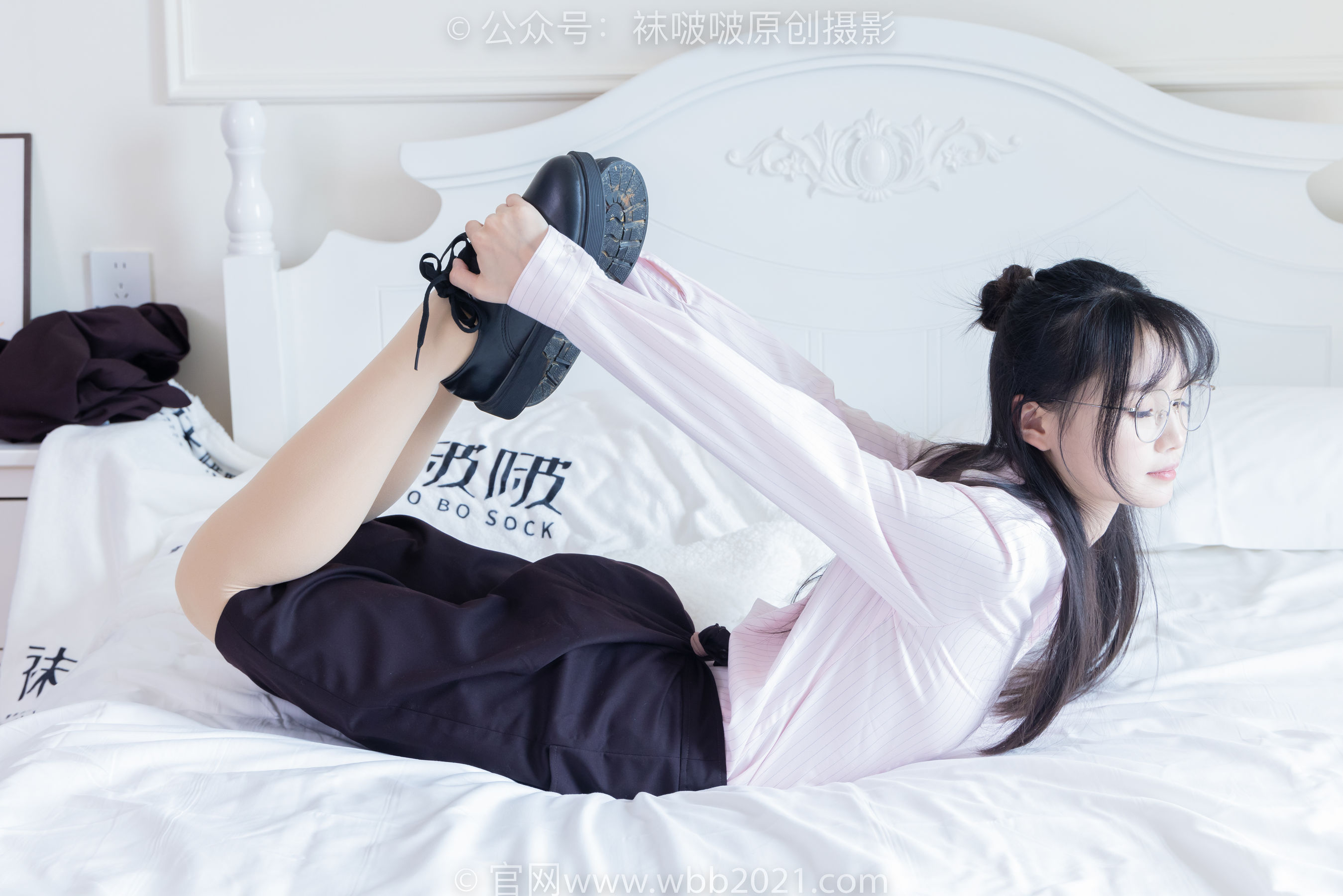 BoBoSocks袜啵啵 No.362 甜甜圈 -两双皮鞋、厚肉丝、厚黑丝、ol制服