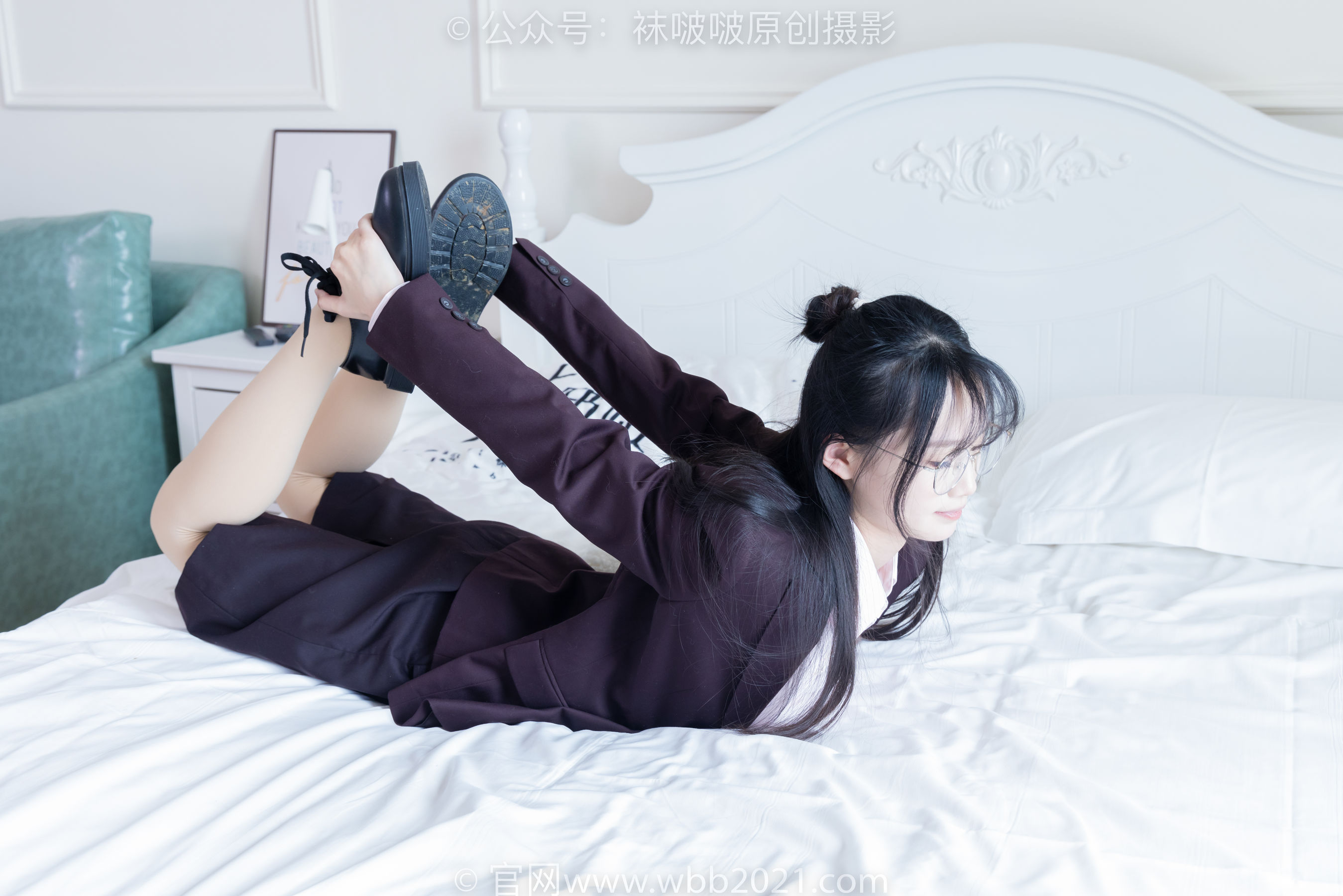 BoBoSocks袜啵啵 No.362 甜甜圈 -两双皮鞋、厚肉丝、厚黑丝、ol制服