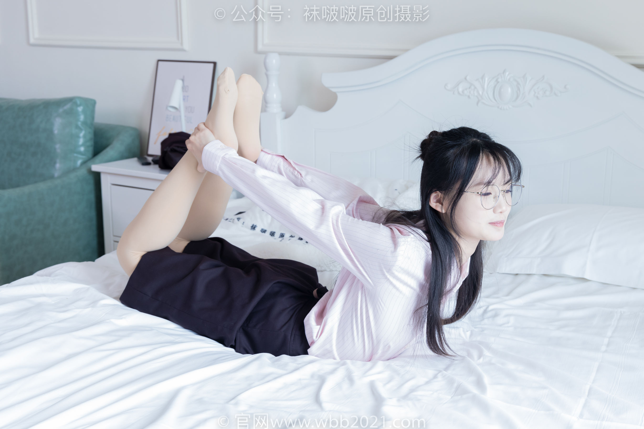 BoBoSocks袜啵啵 No.362 甜甜圈 -两双皮鞋、厚肉丝、厚黑丝、ol制服