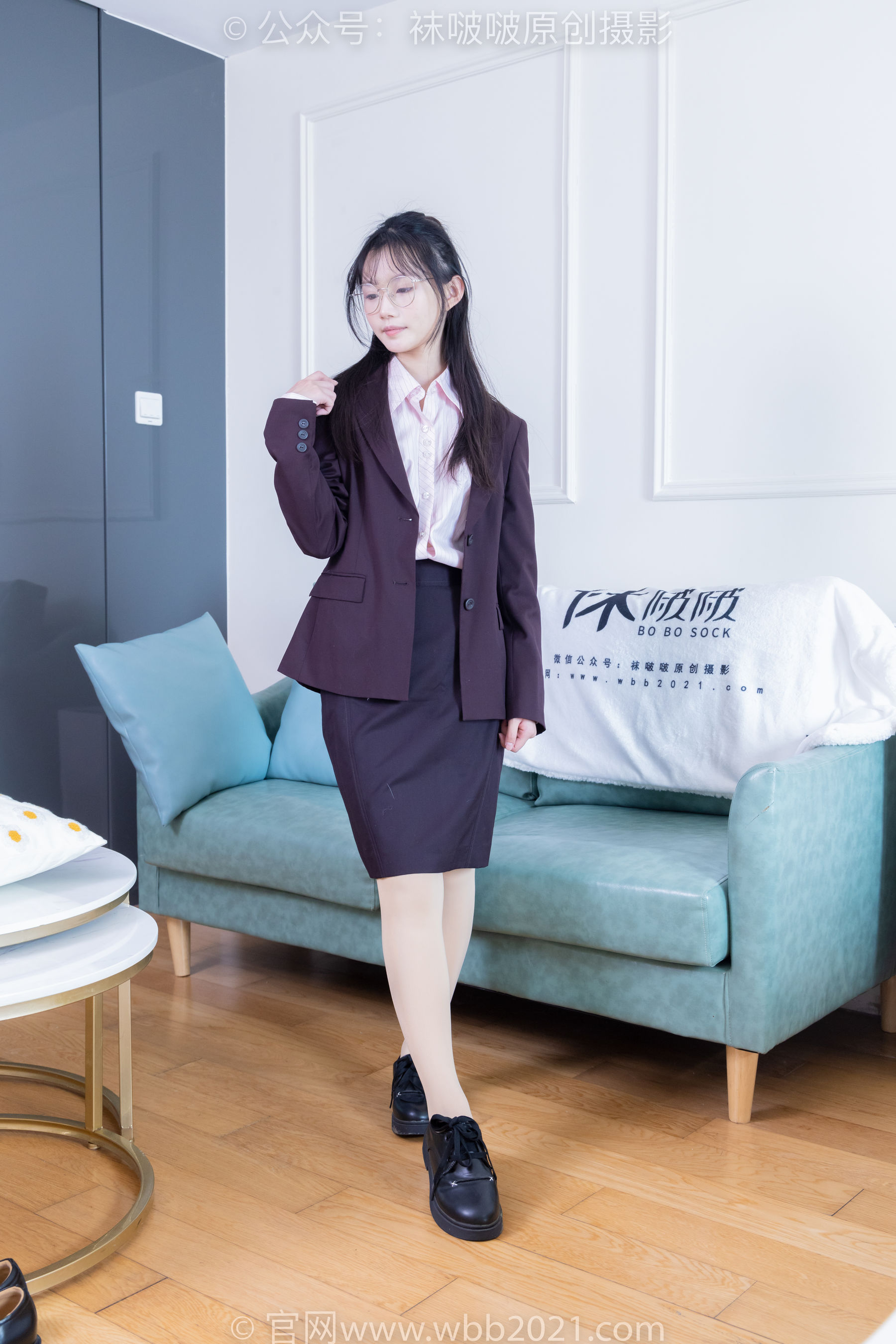 BoBoSocks袜啵啵 No.362 甜甜圈 -两双皮鞋、厚肉丝、厚黑丝、ol制服