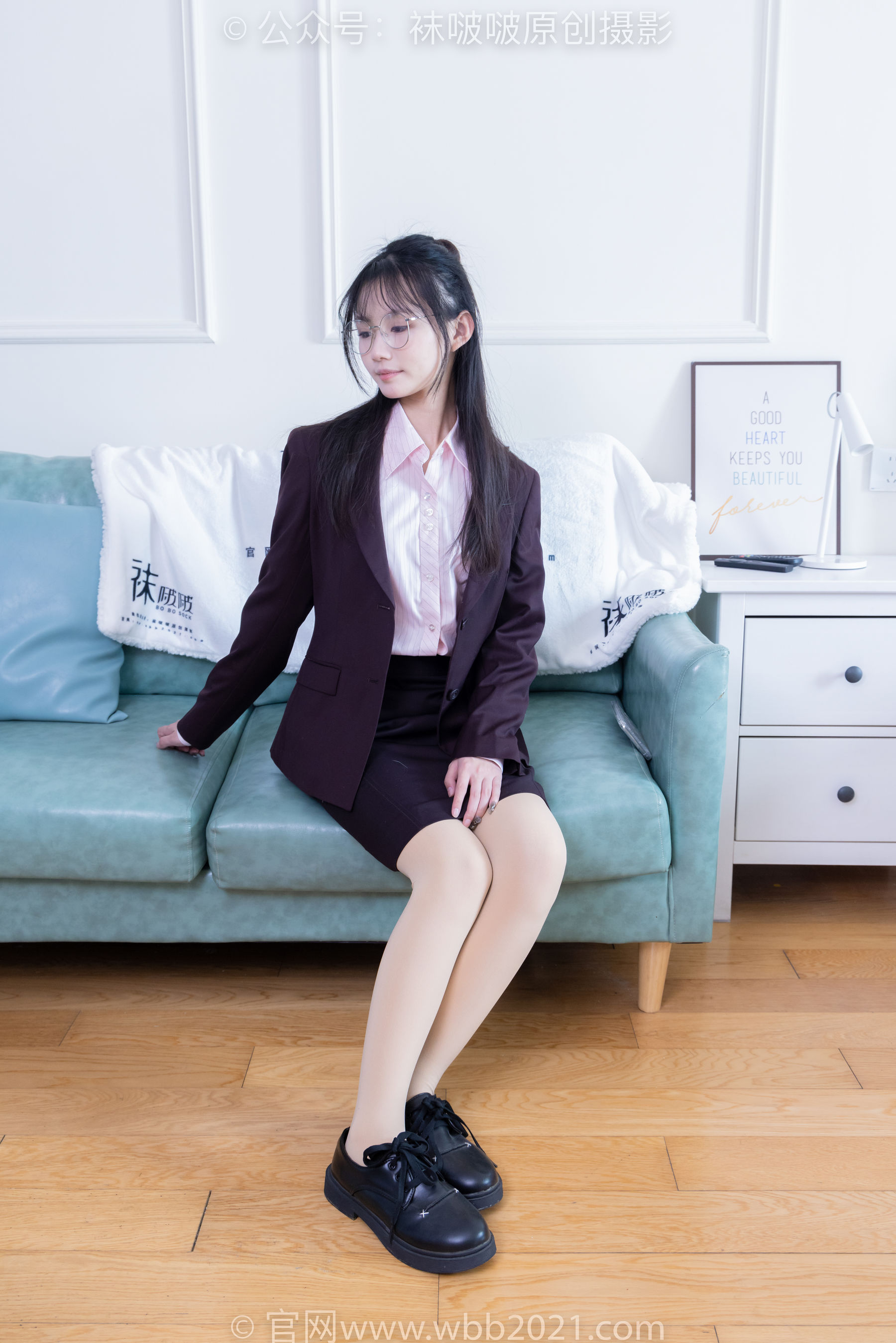 BoBoSocks袜啵啵 No.362 甜甜圈 -两双皮鞋、厚肉丝、厚黑丝、ol制服