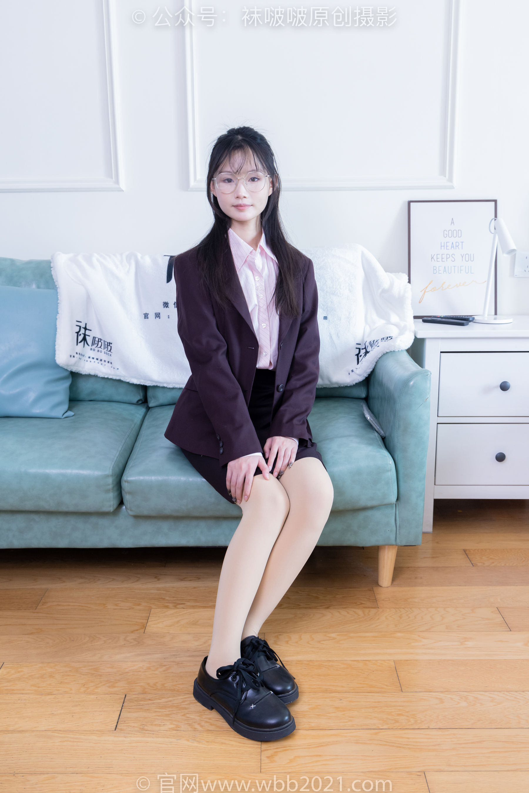 BoBoSocks袜啵啵 No.362 甜甜圈 -两双皮鞋、厚肉丝、厚黑丝、ol制服