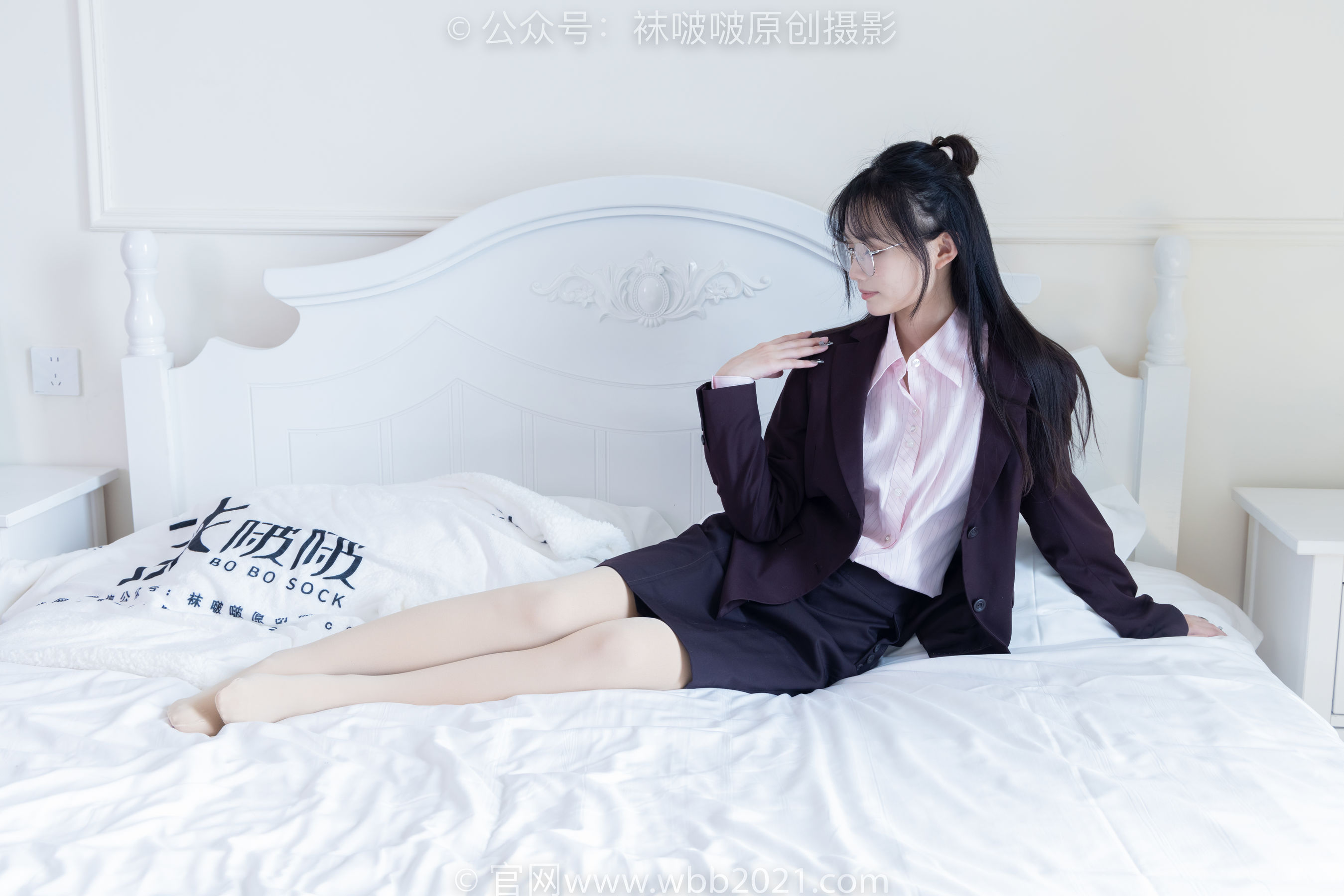BoBoSocks袜啵啵 No.362 甜甜圈 -两双皮鞋、厚肉丝、厚黑丝、ol制服