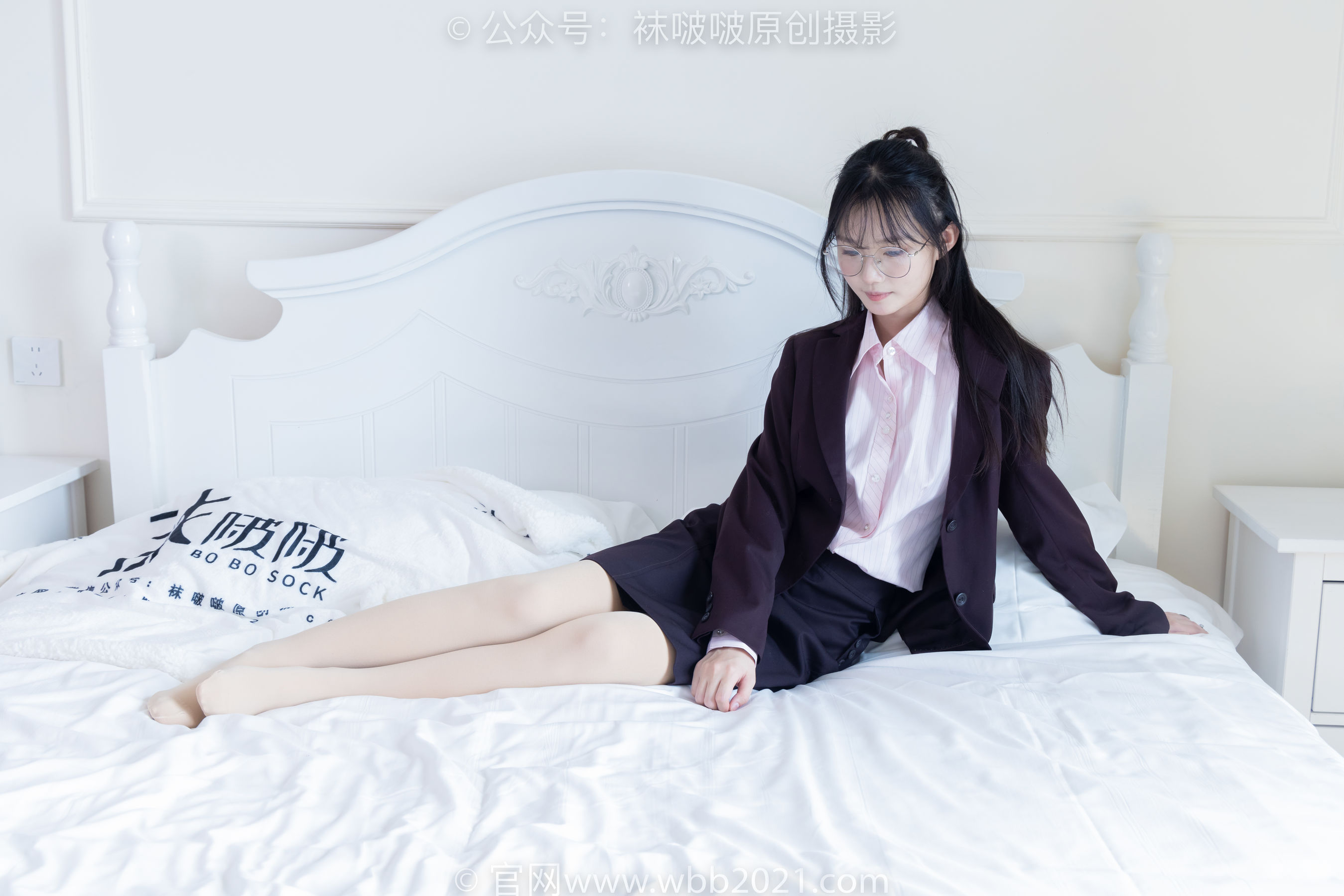 BoBoSocks袜啵啵 No.362 甜甜圈 -两双皮鞋、厚肉丝、厚黑丝、ol制服