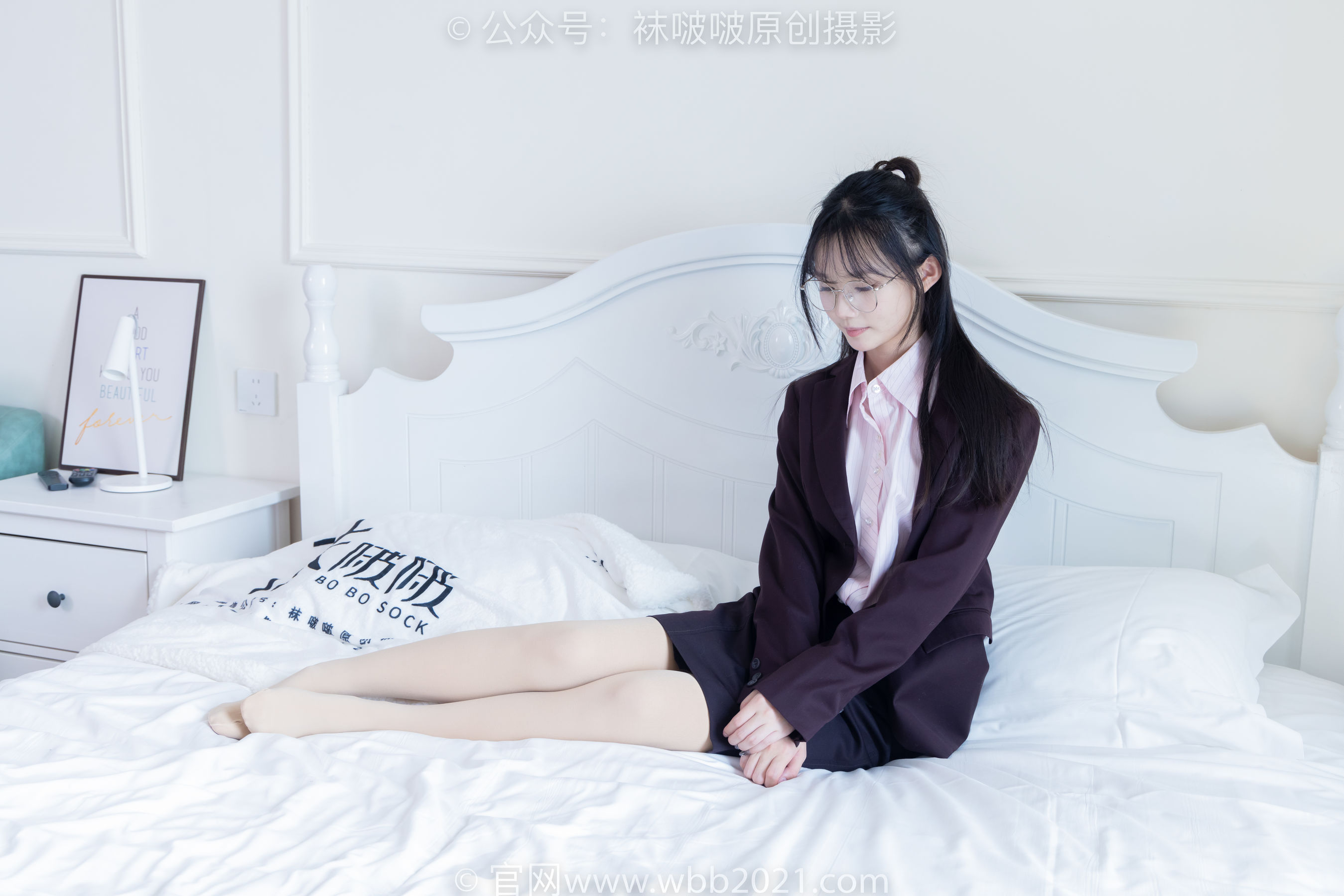 BoBoSocks袜啵啵 No.362 甜甜圈 -两双皮鞋、厚肉丝、厚黑丝、ol制服