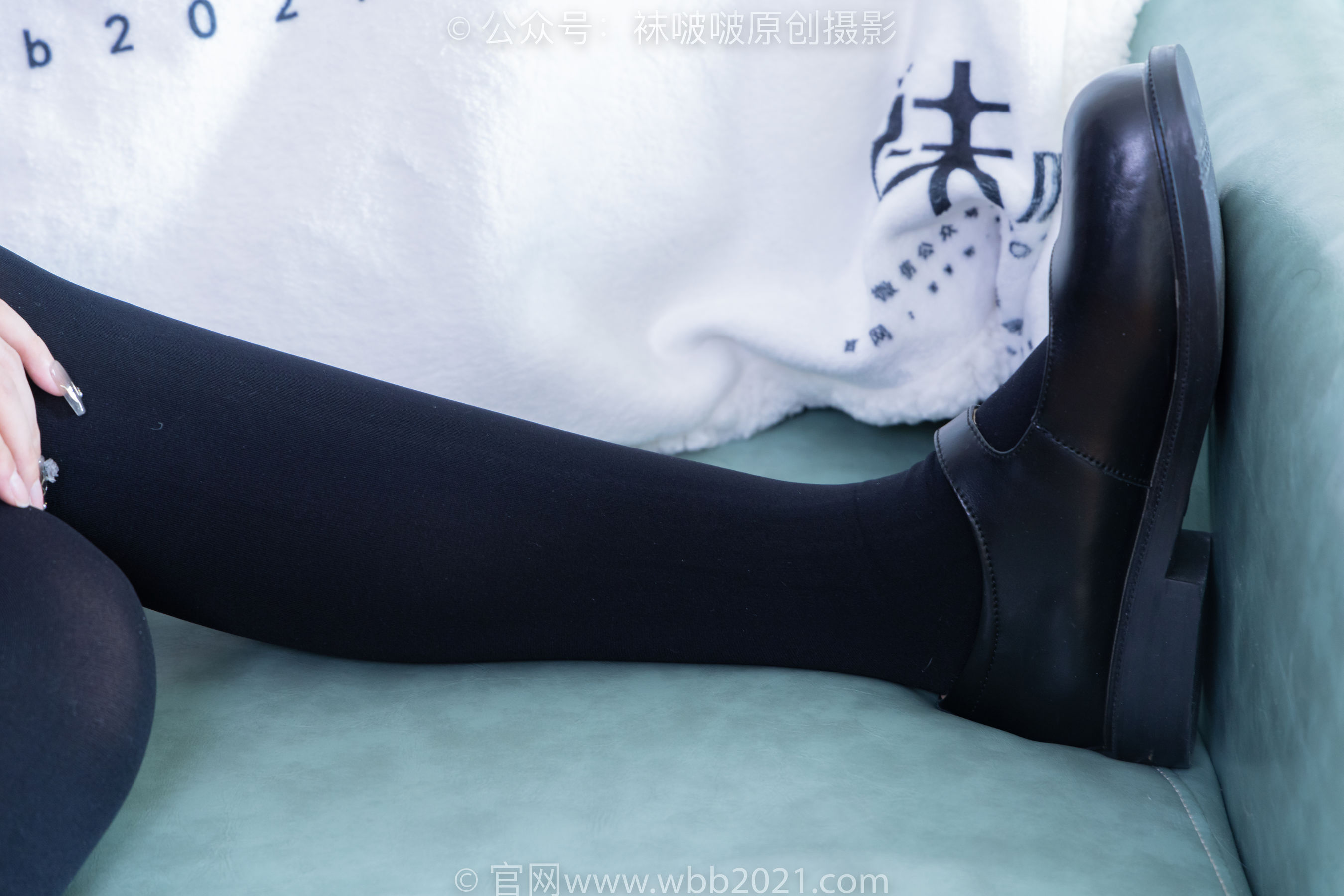 BoBoSocks袜啵啵 No.362 甜甜圈 -两双皮鞋、厚肉丝、厚黑丝、ol制服