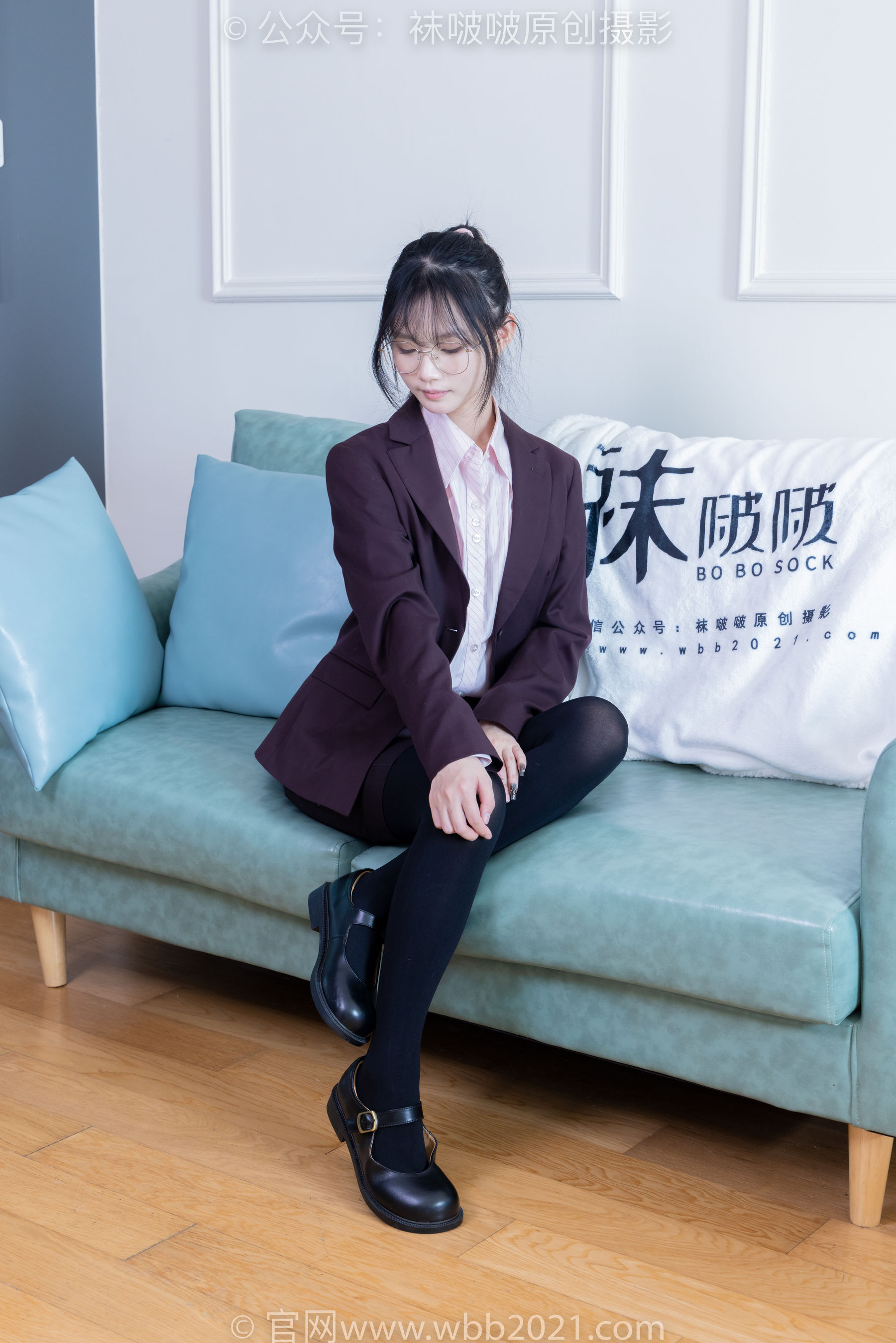 BoBoSocks袜啵啵 No.362 甜甜圈 -两双皮鞋、厚肉丝、厚黑丝、ol制服
