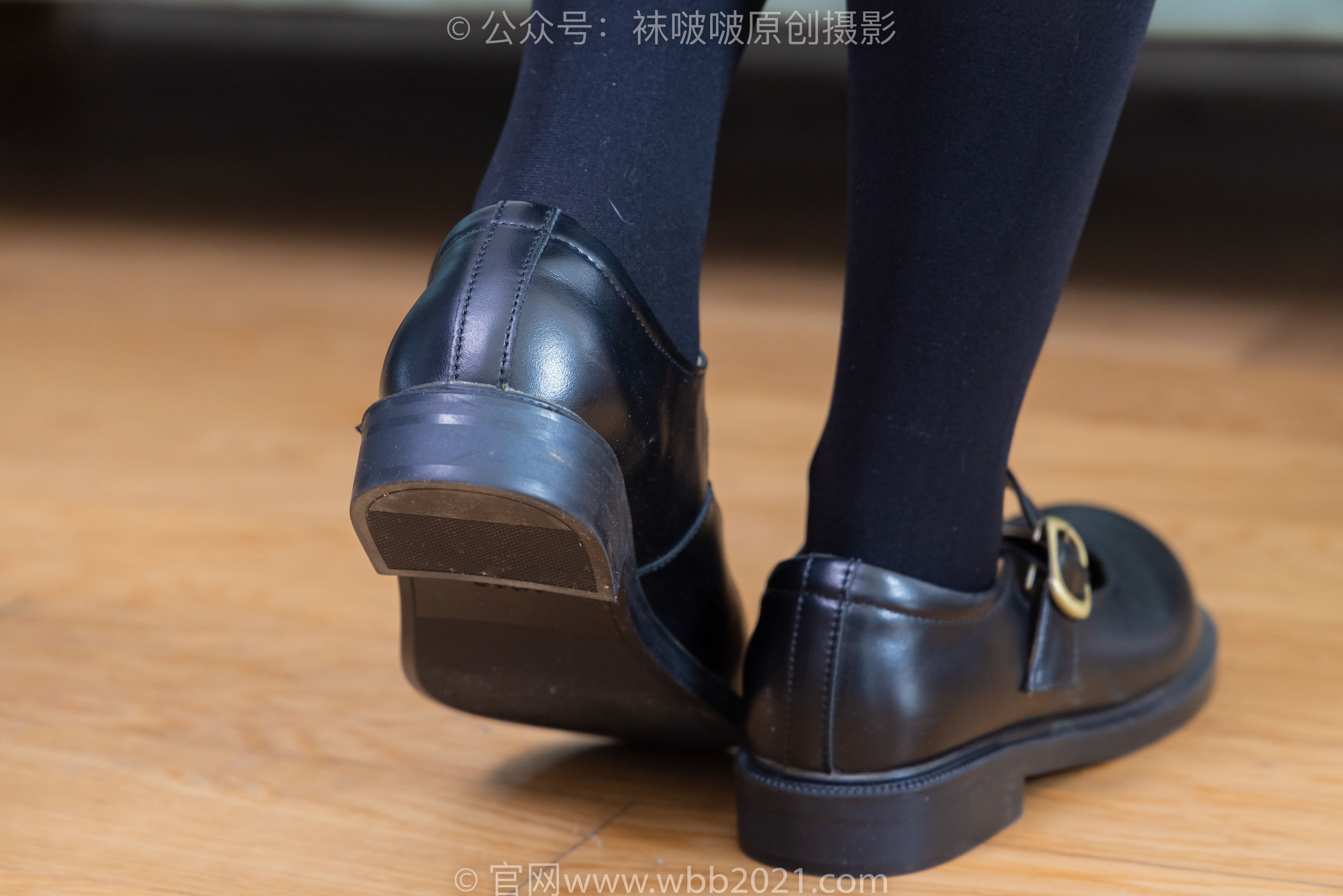 BoBoSocks袜啵啵 No.362 甜甜圈 -两双皮鞋、厚肉丝、厚黑丝、ol制服