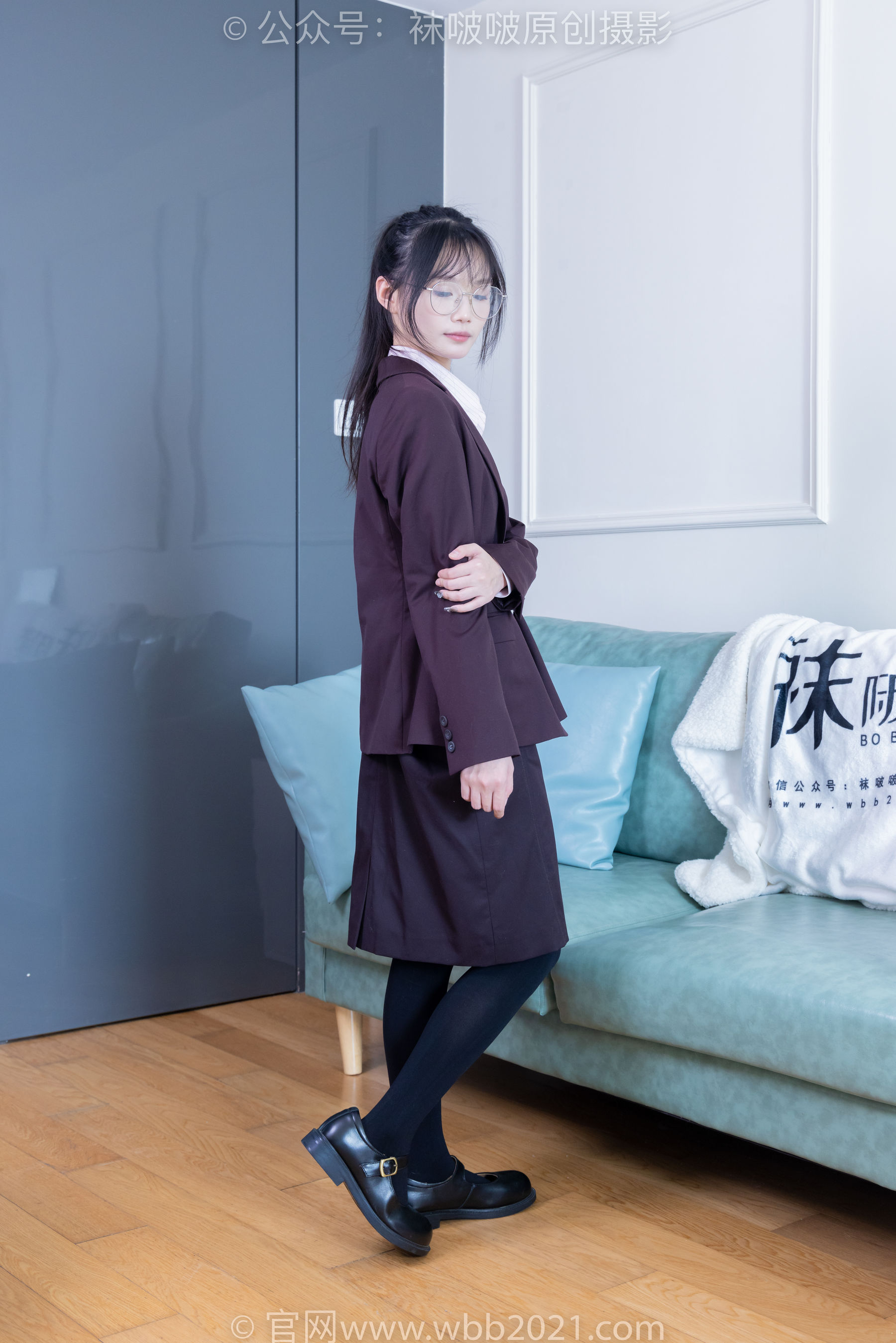 BoBoSocks袜啵啵 No.362 甜甜圈 -两双皮鞋、厚肉丝、厚黑丝、ol制服